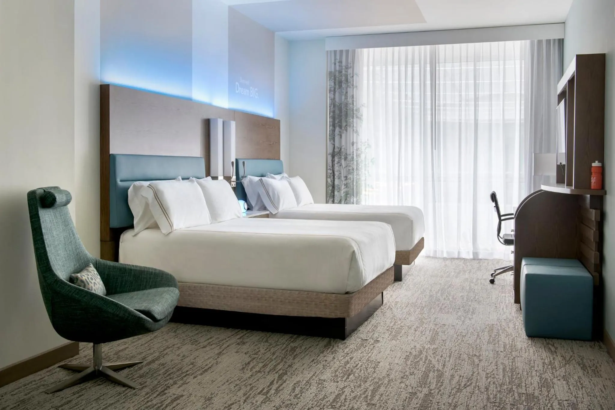 Premium Queen Room with Two Queen Beds and City View in EVEN Hotel Pittsburgh Downtown by IHG