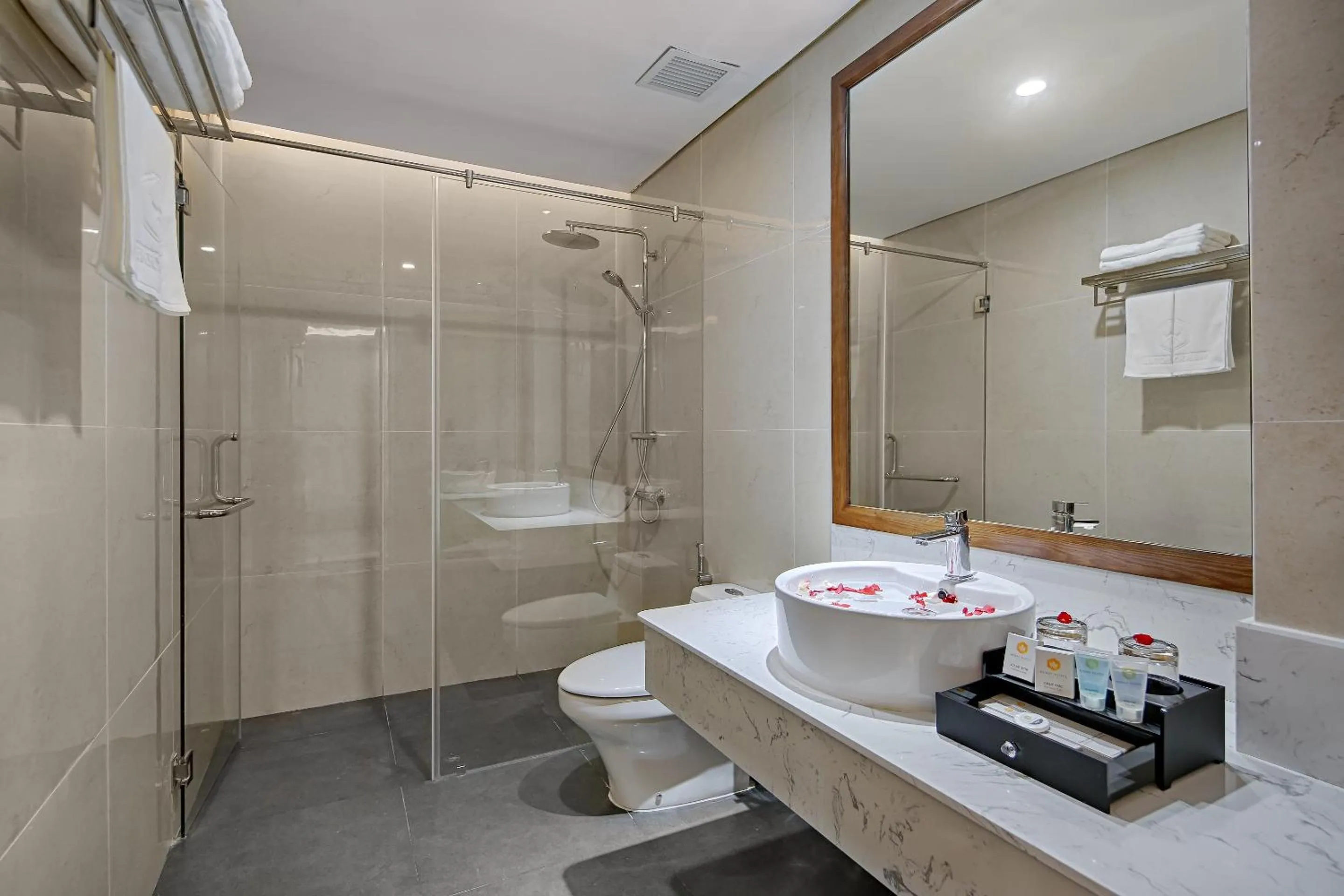 Superior Double Room in Merry Hotel