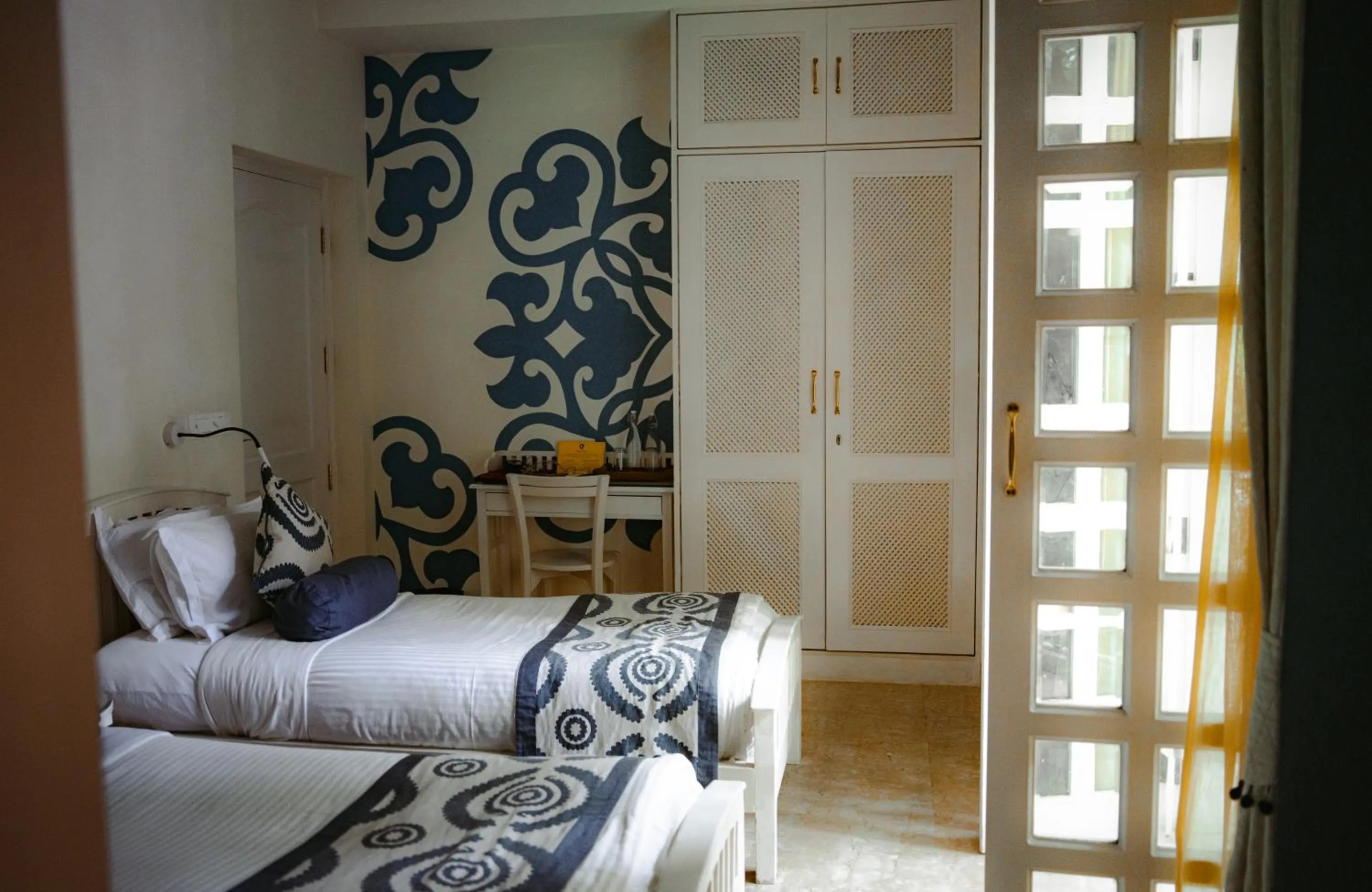 Standard Twin Room in Colonel’s Retreat