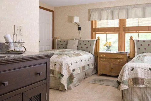 Standard Single Room in Inn at Ellis River