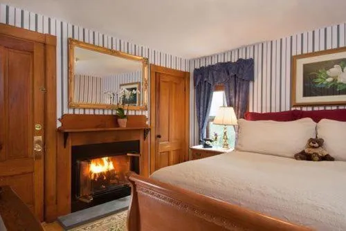 King Suite with Balcony in Inn at Ellis River