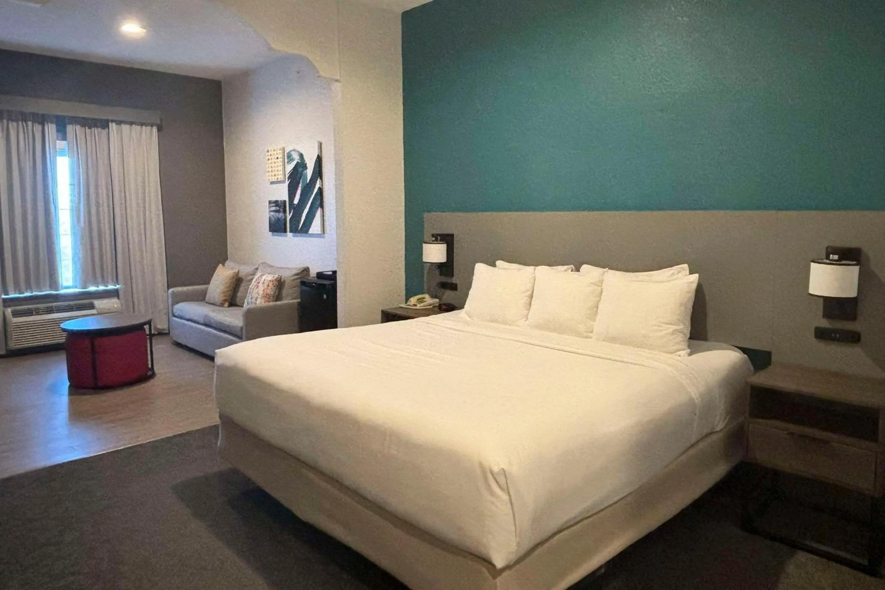 King Suite with Sofa Bed and Partial Divider - Non-Smoking in Comfort Inn & Suites Burnet