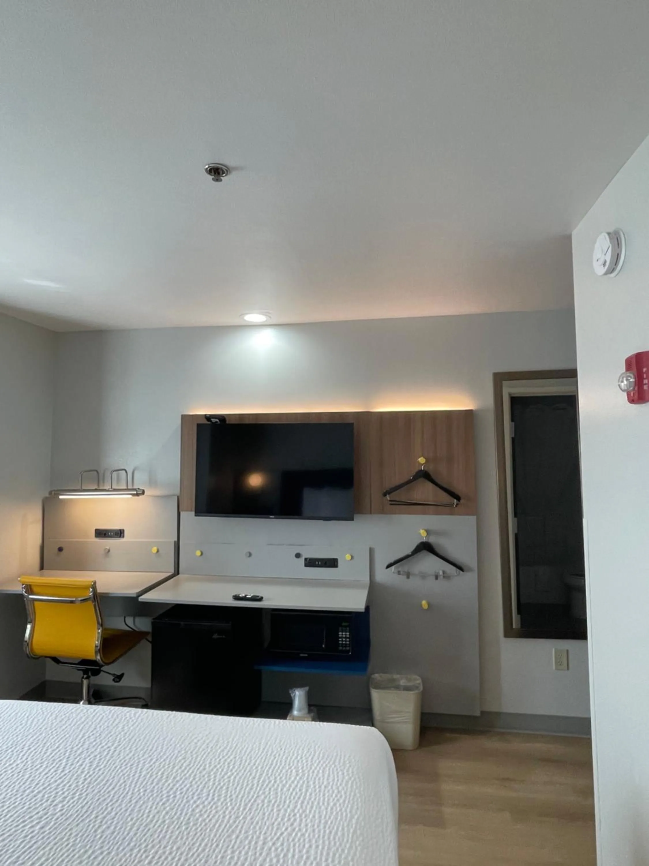 Queen Room - Non-Smoking in Microtel Inn and Suites Baton Rouge Airport