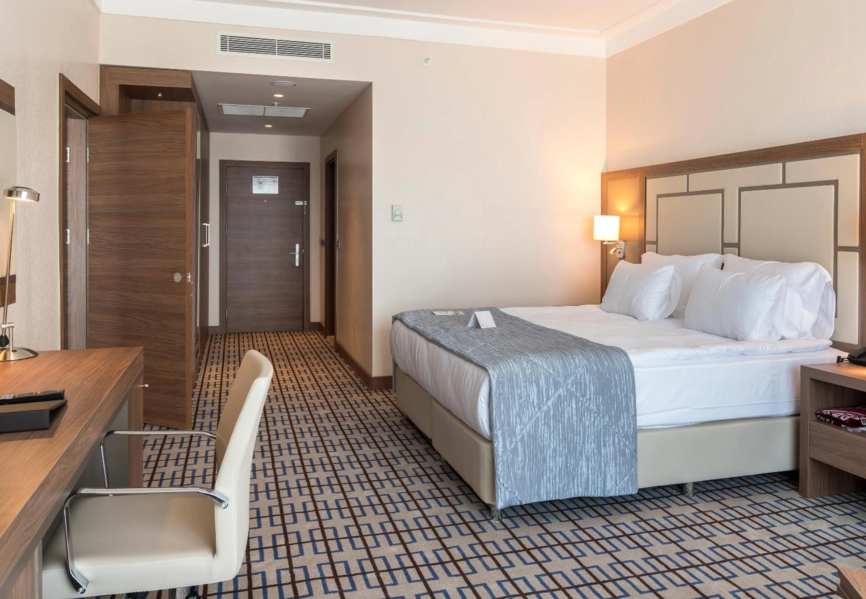 King Room - Mobility Access in Ramada Plaza by Wyndham Rize