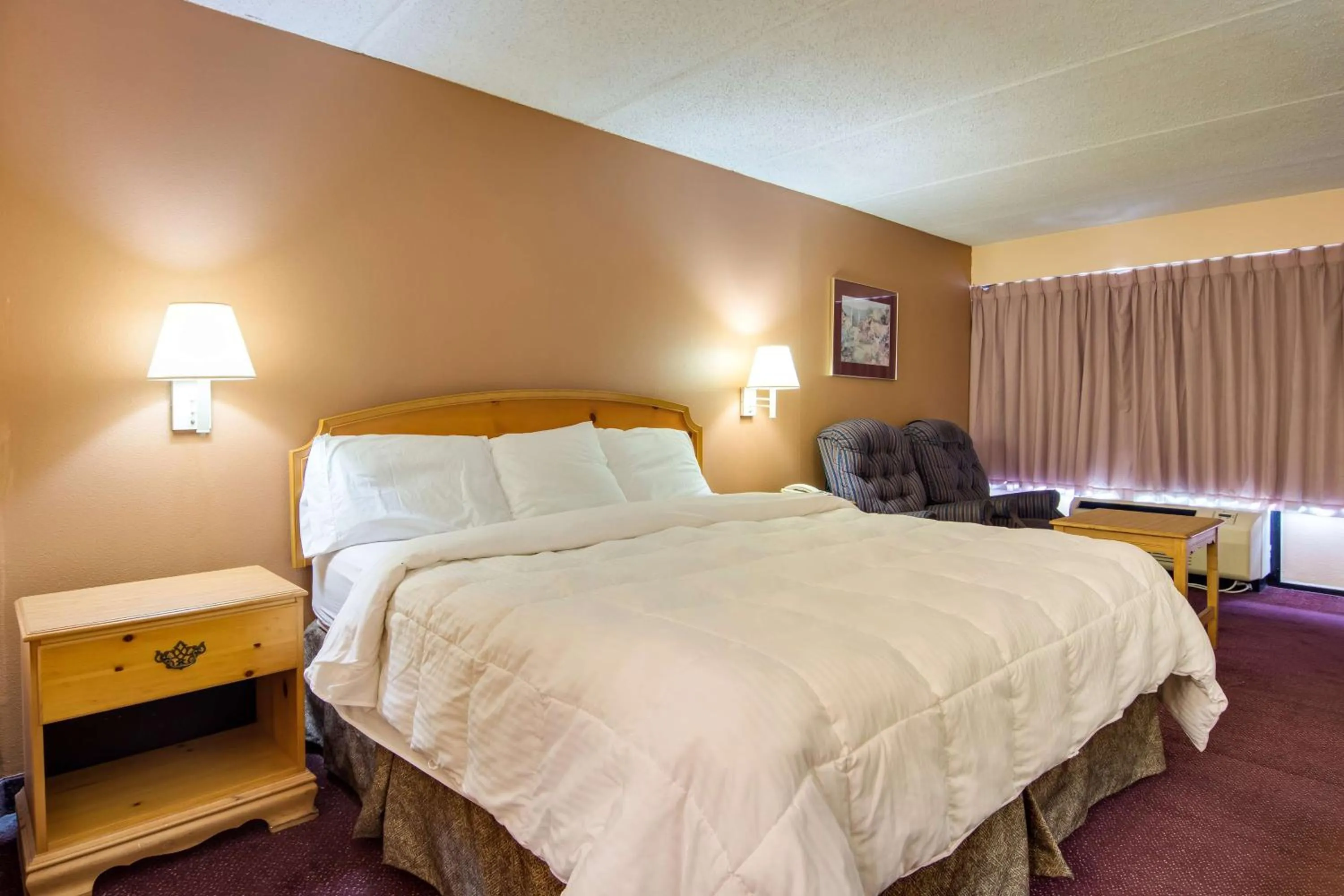 King Room - Non-Smoking in Motel 6-Macon, GA