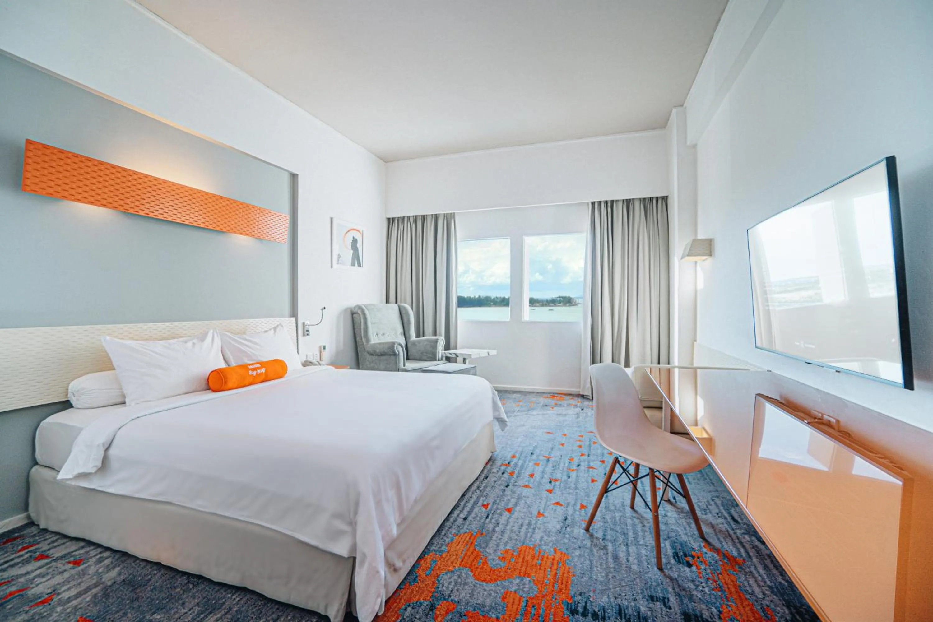 HARRIS Double or Twin Room with Sea View in HARRIS Hotel Batam Center