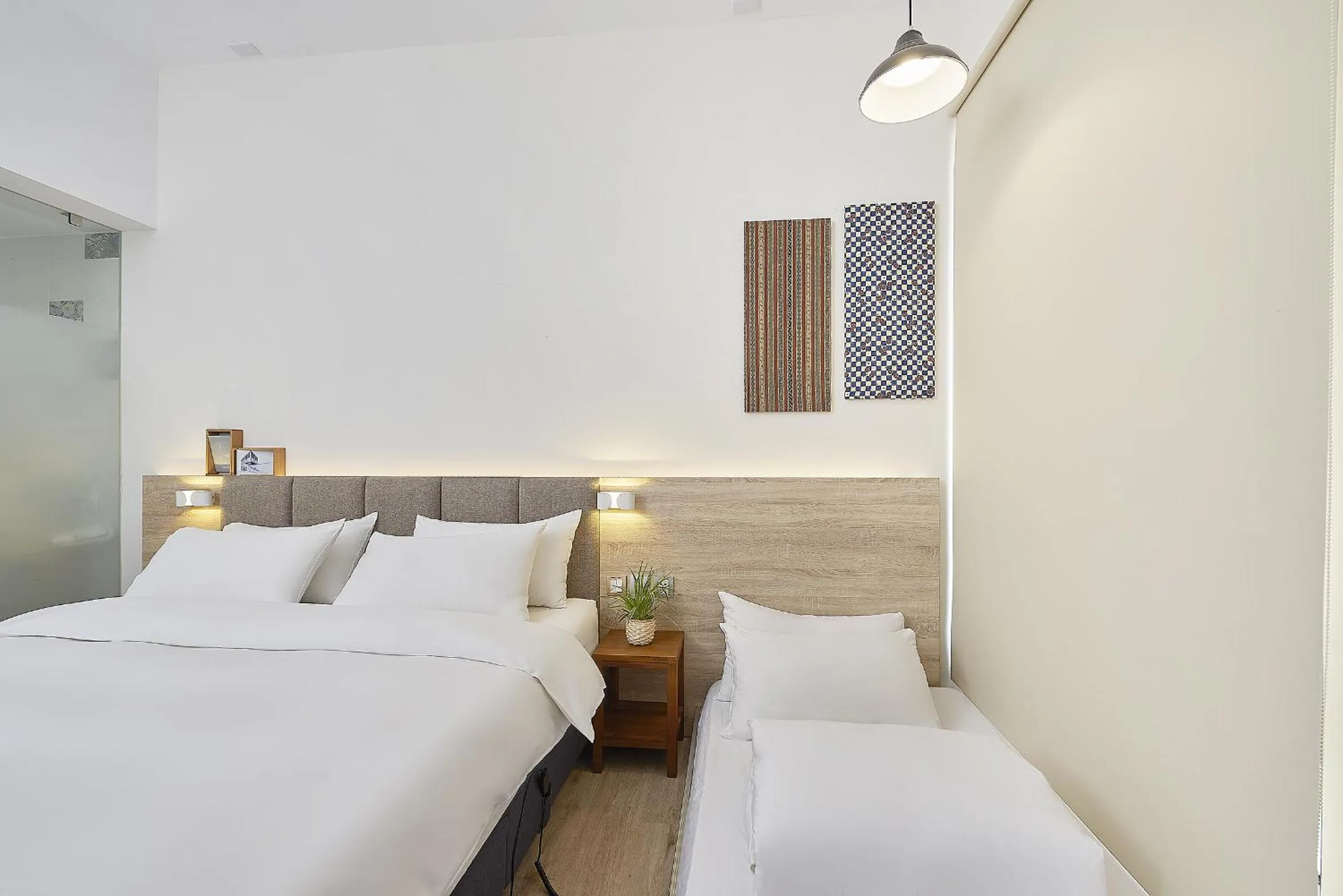 Triple Room with Combined 2 Electric Adjustable Single Beds and 1 Futon Bed in Hotel Z