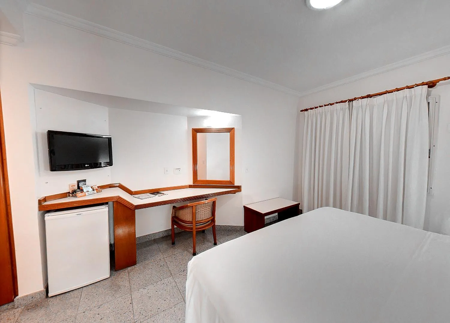 Standard Queen Room - single occupancy in Amazon Taiamã Hotel