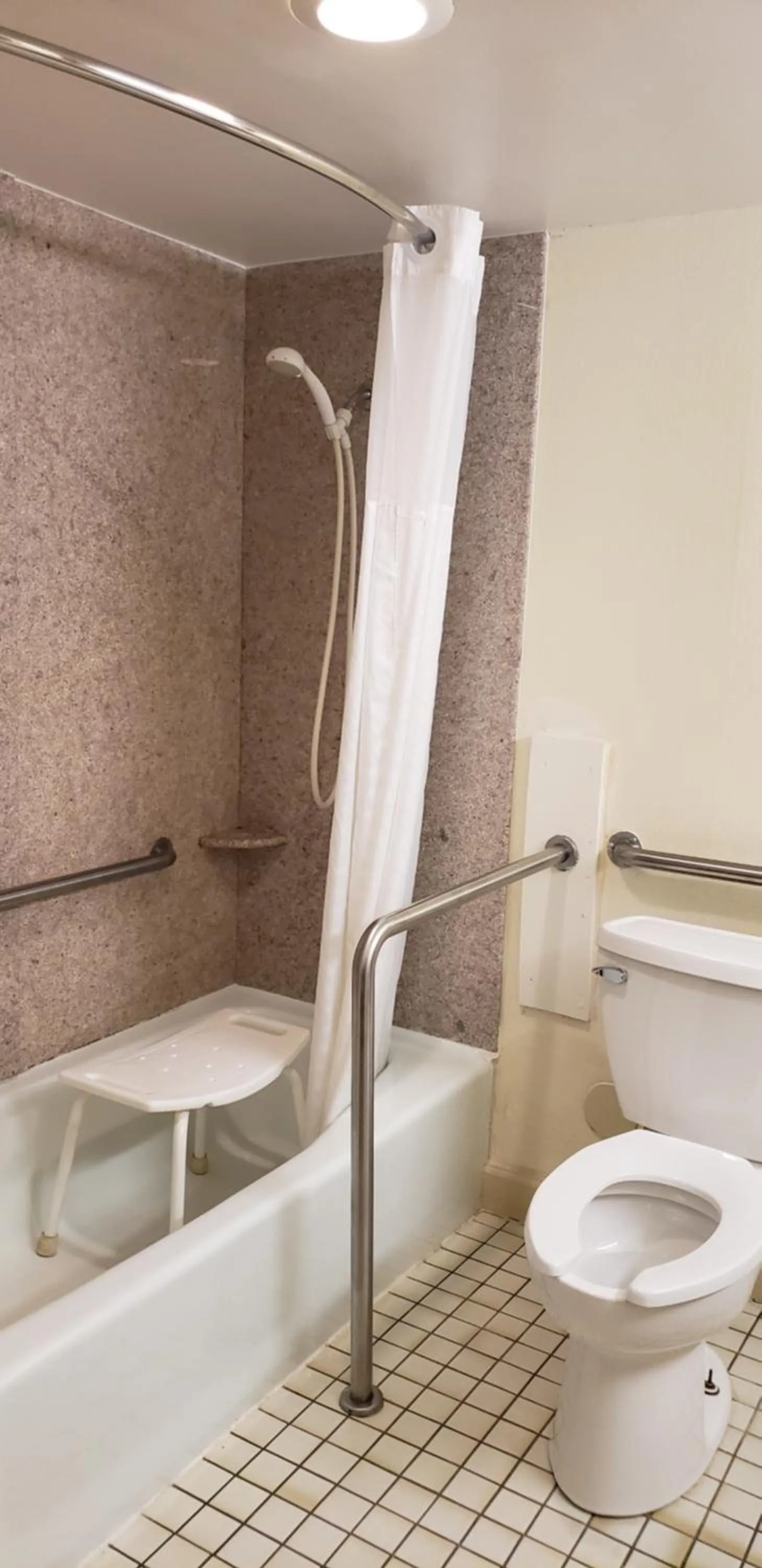 Queen Room - Accessible/Nonsmoking in Quality Inn