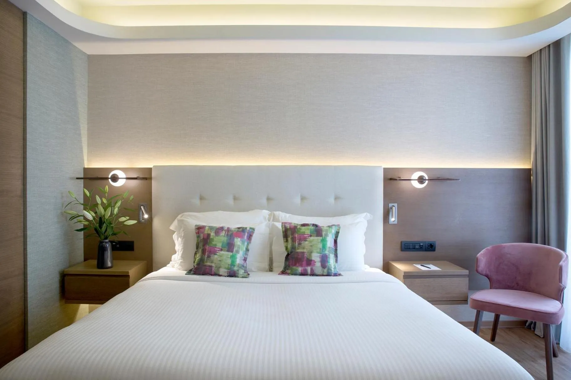 Superior Twin Room with Atrium View - Non-Smoking in Zeus Essence Wyndham Athens Residence