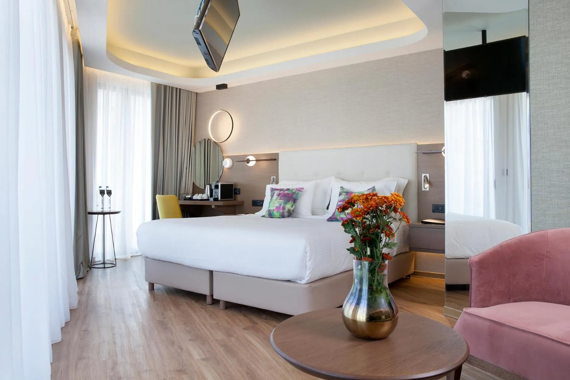 Junior Suite with City View in Zeus Essence Wyndham Athens Residence
