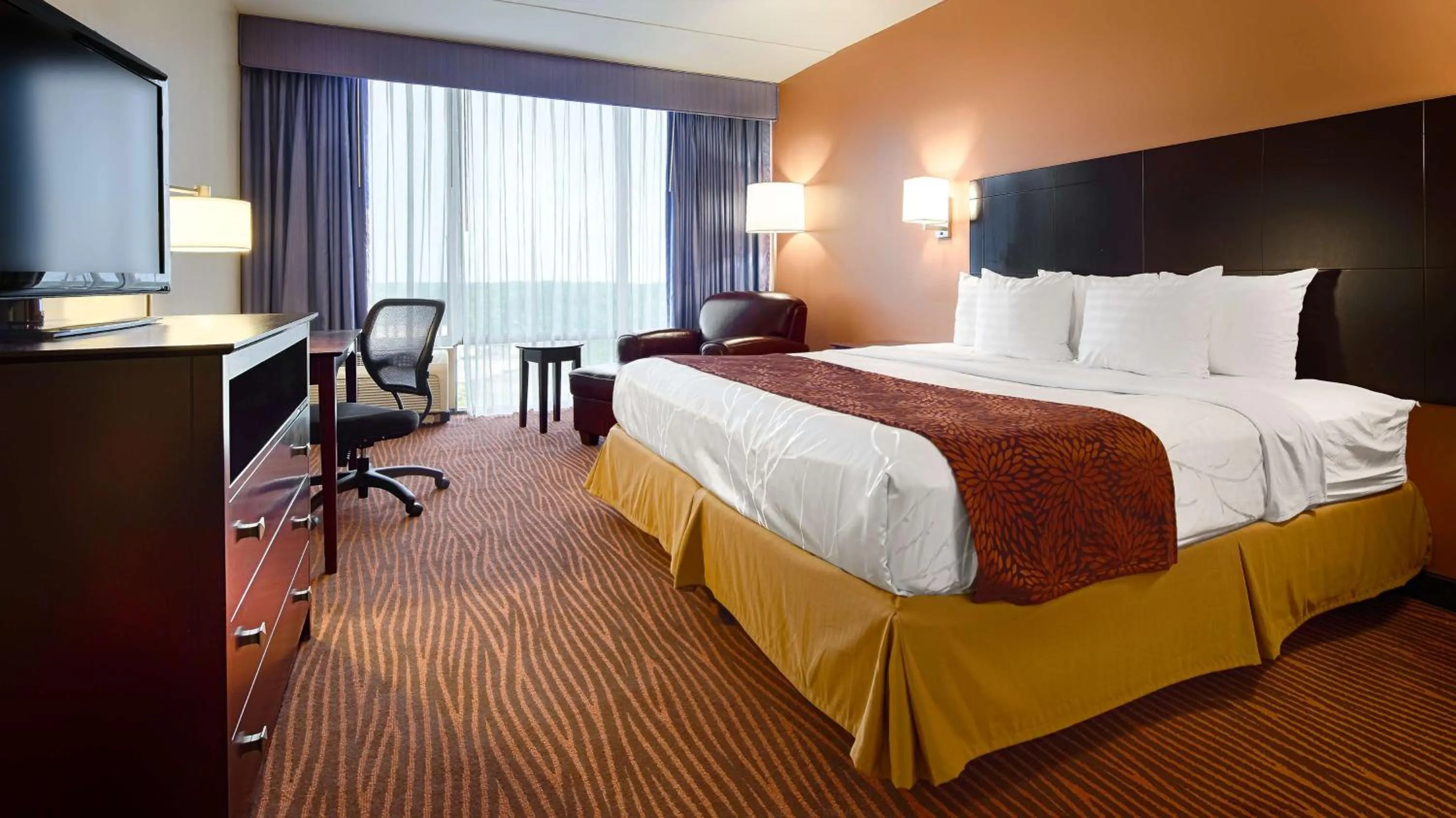King Room - Disability Access in Best Western Executive Hotel New Haven-West Haven