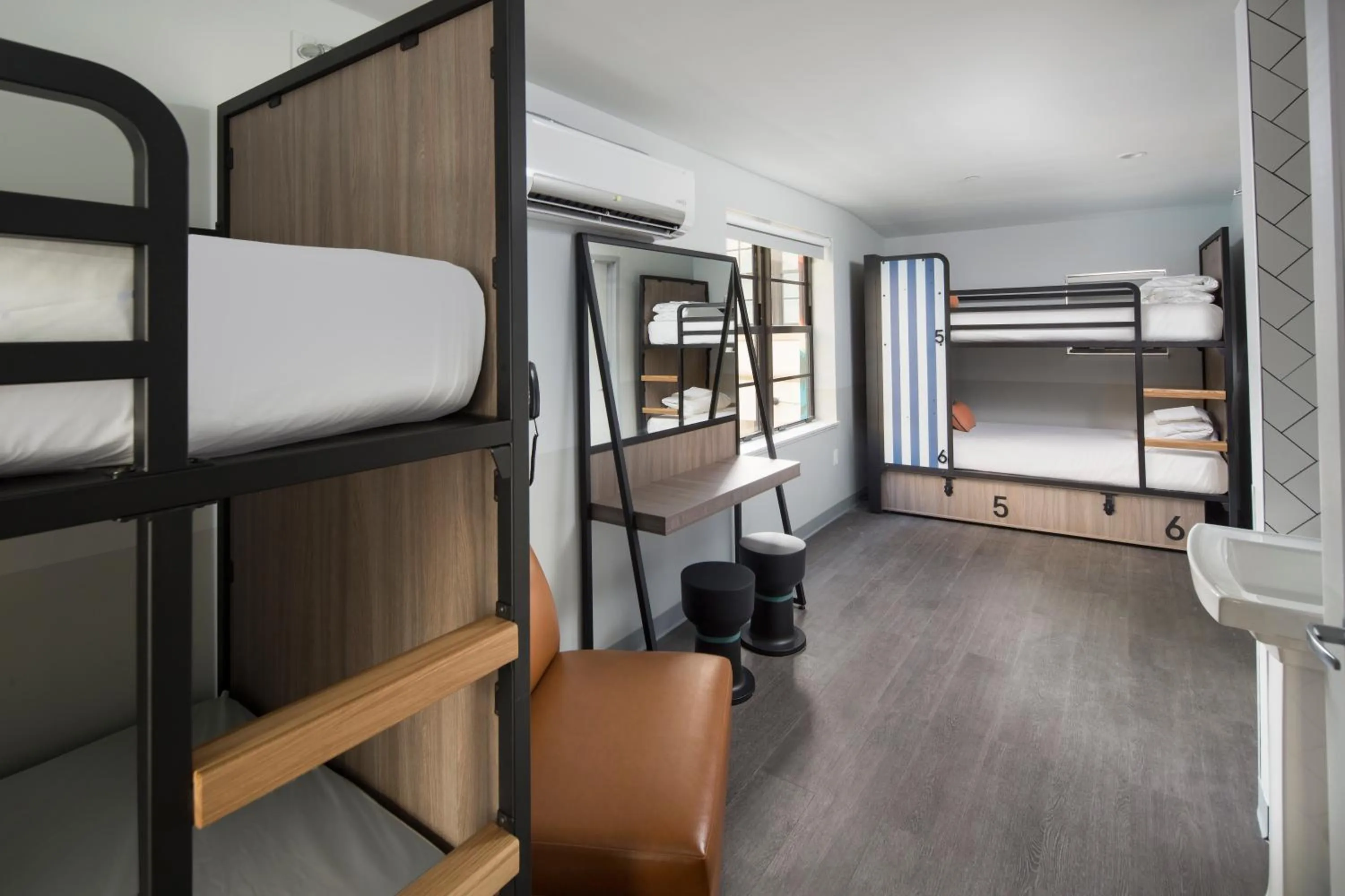 Bed in 10-Bed Mixed Dormitory Room in Generator Miami