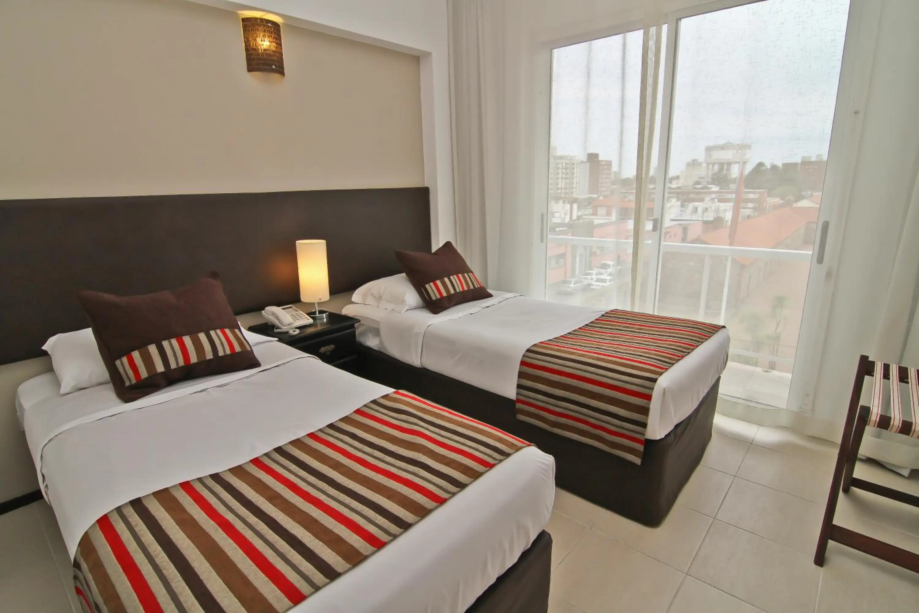 Standard Twin Room in De la Plaza Hotel