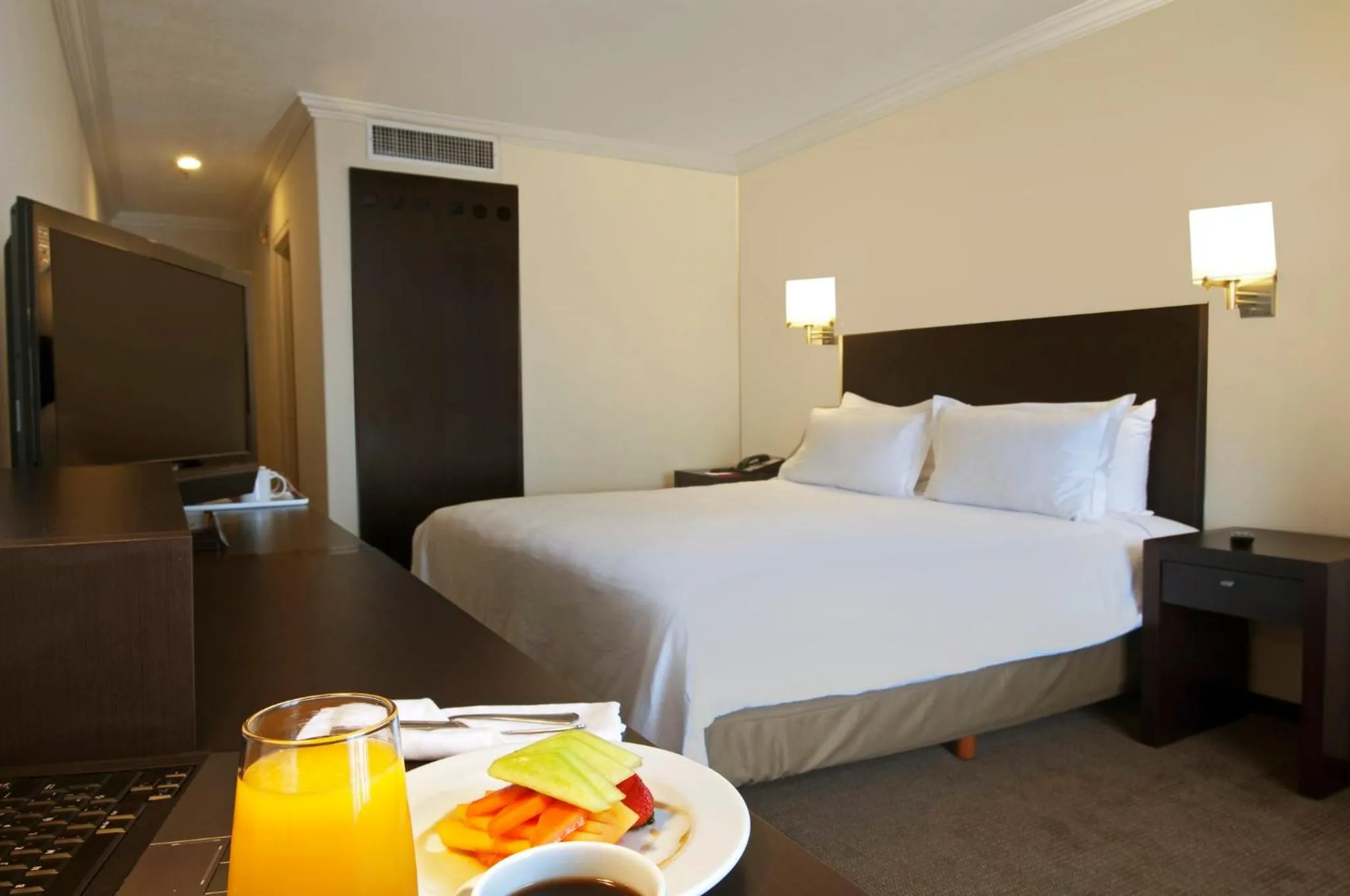 King Room in Fiesta Inn Toluca Centro