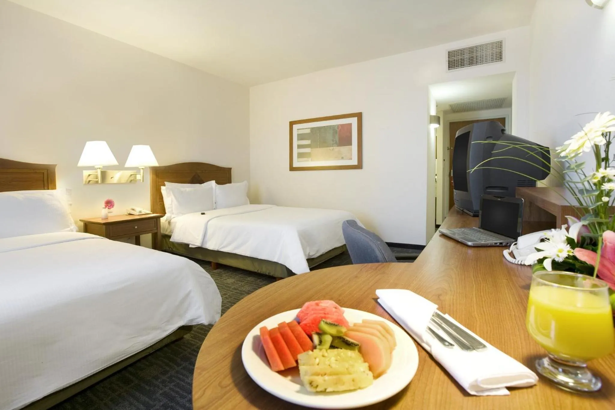 Double Room with Two Double Beds in Fiesta Inn Express San Luis Potosí Oriente