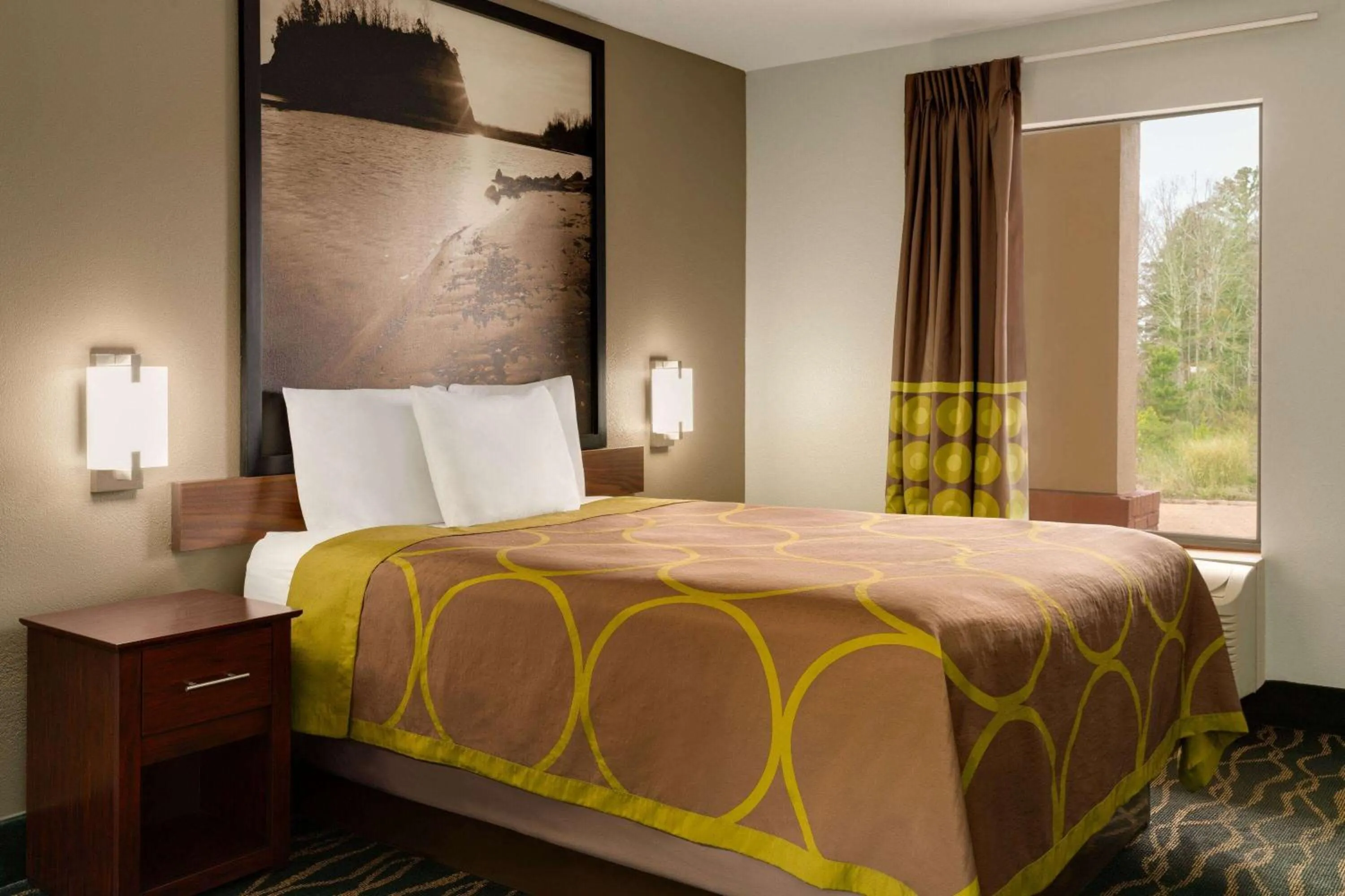 Queen Room - Non-Smoking in Super 8 by Wyndham Pearl/Jackson/East