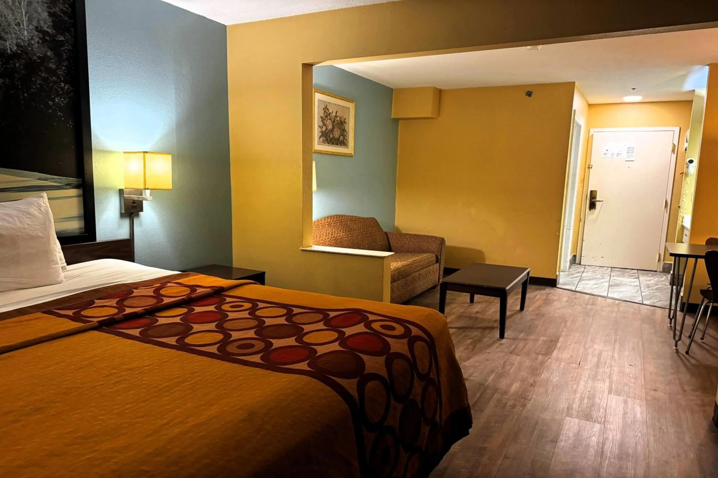 King Studio Suite - Non-Smoking in Super 8 by Wyndham Jackson Ridgeland