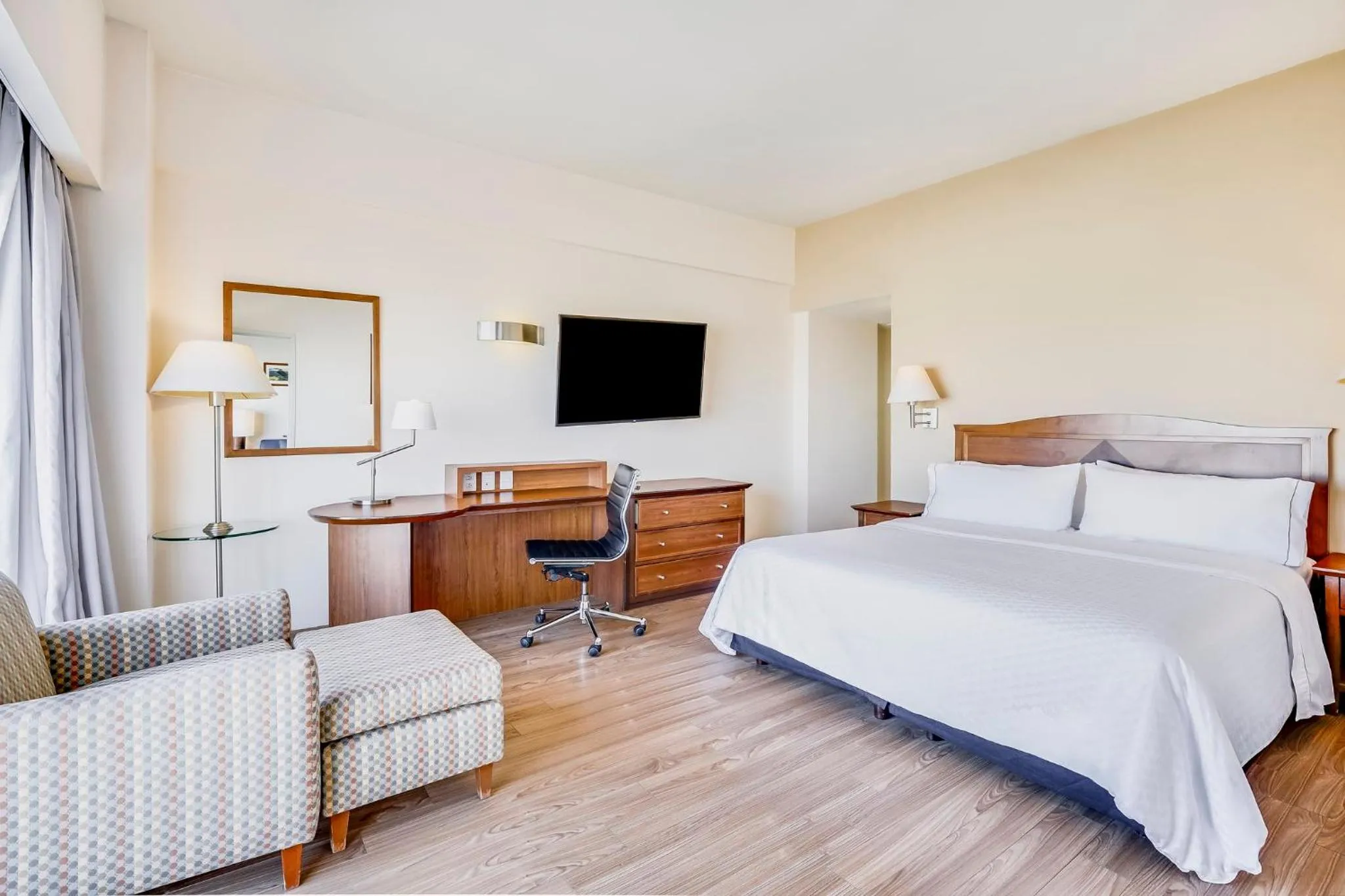 King Room in Fiesta Inn Torreon Galerias