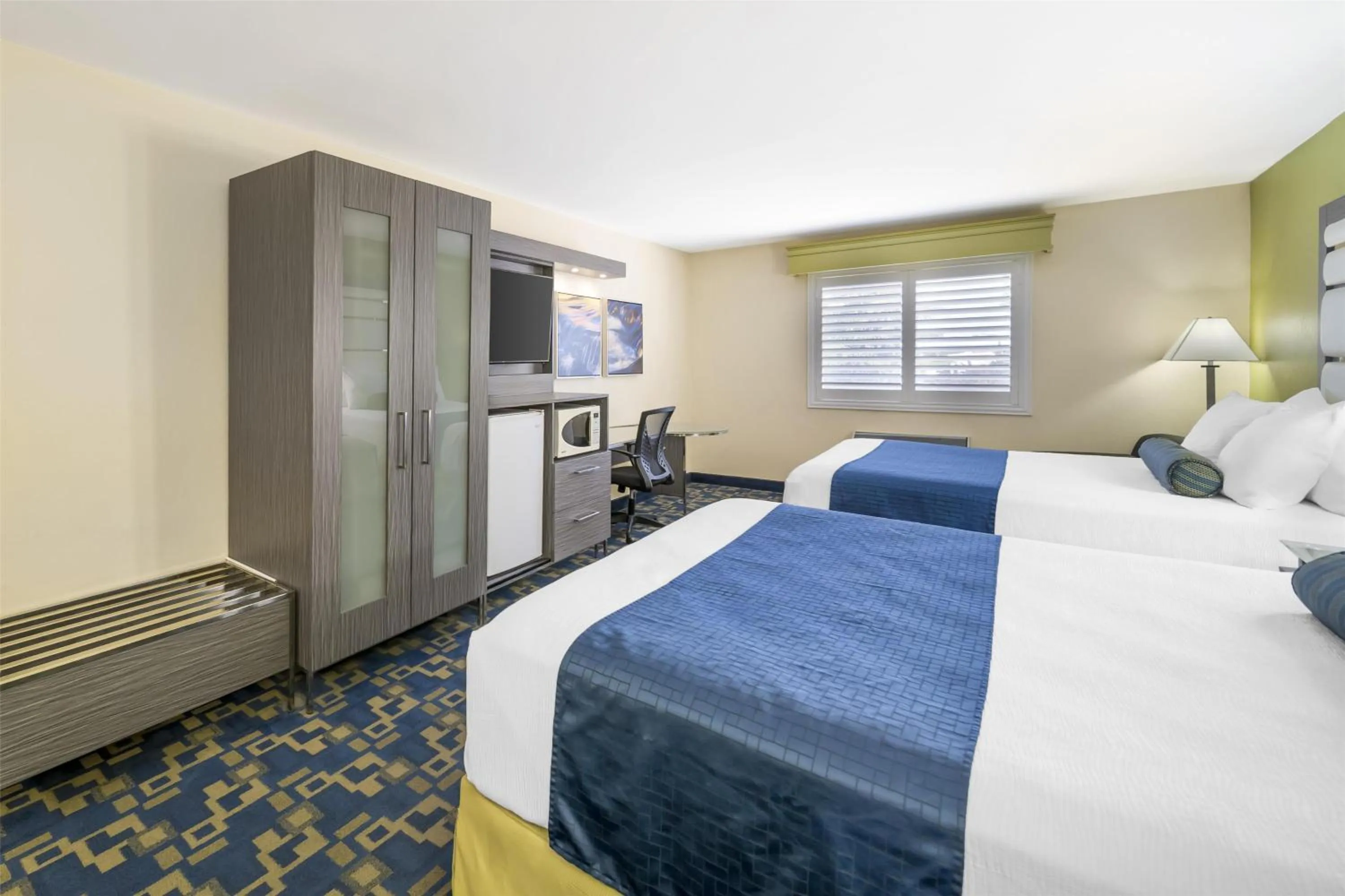 Queen Room with Two Queen Beds - Non-Smoking in Best Western Antelope Inn & Suites