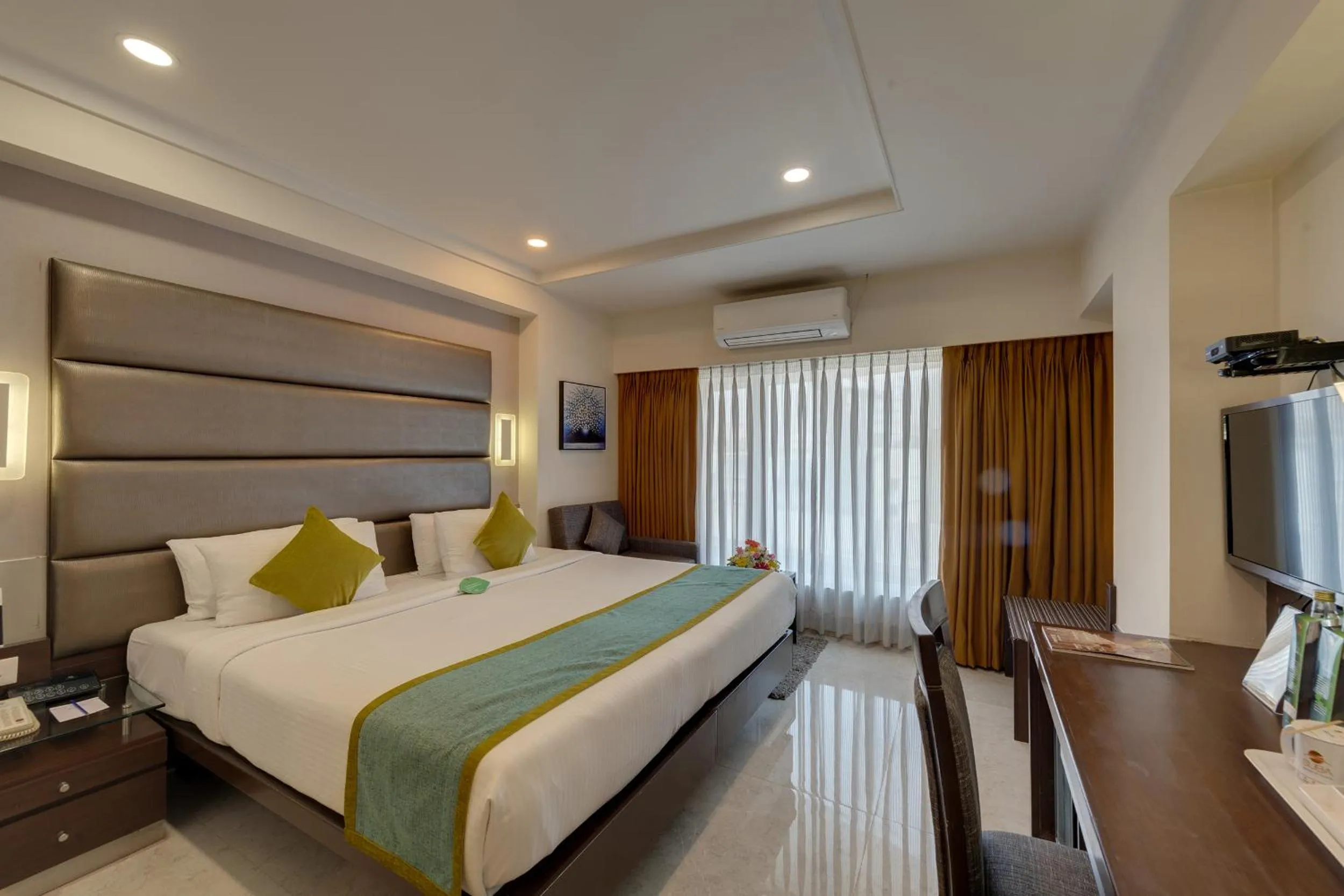 Deluxe Double or Twin Room with 10% off on laundry and ala carte - single occupancy in Hotel Suba Galaxy Mumbai