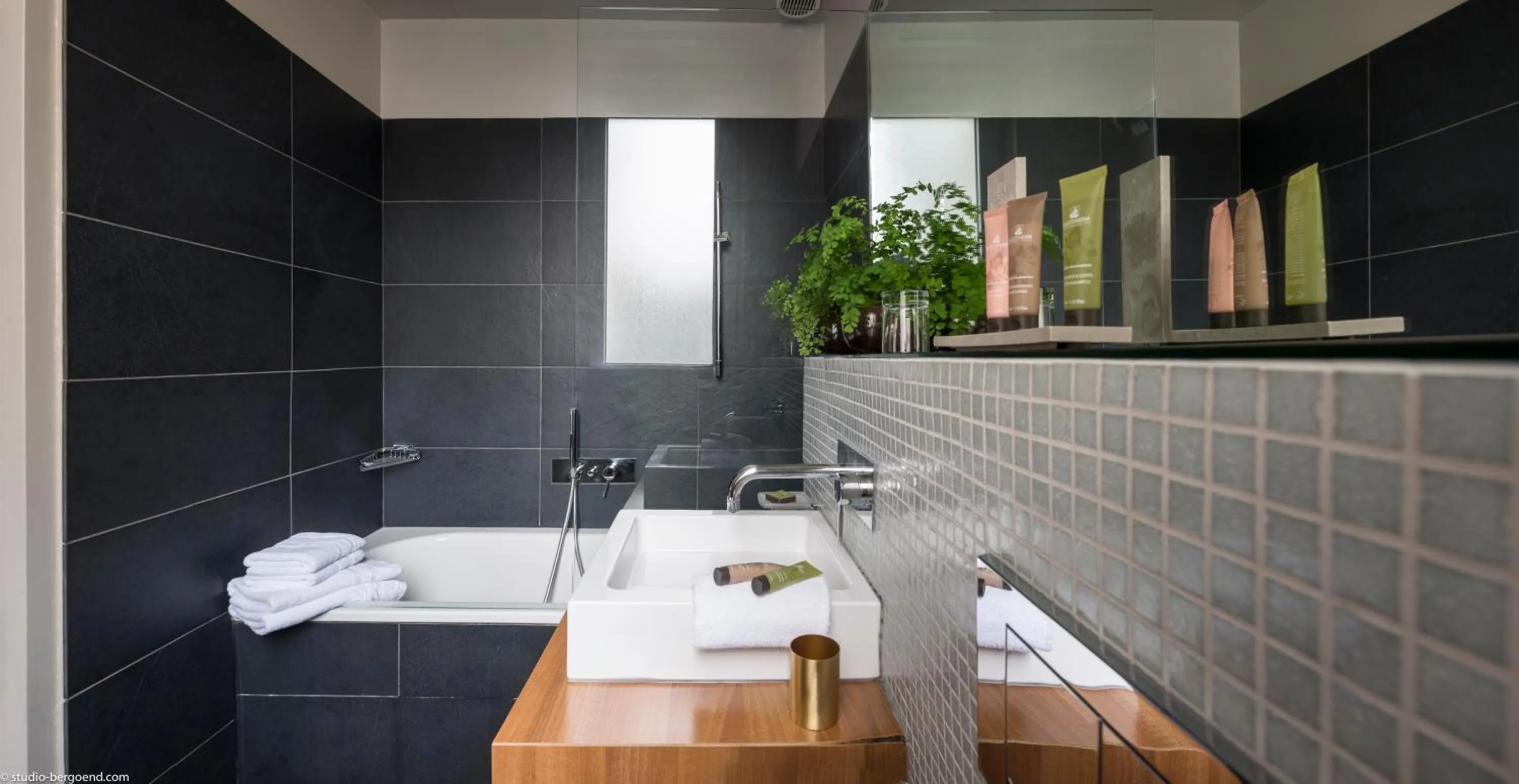 Deluxe Room in Fred'Hotel