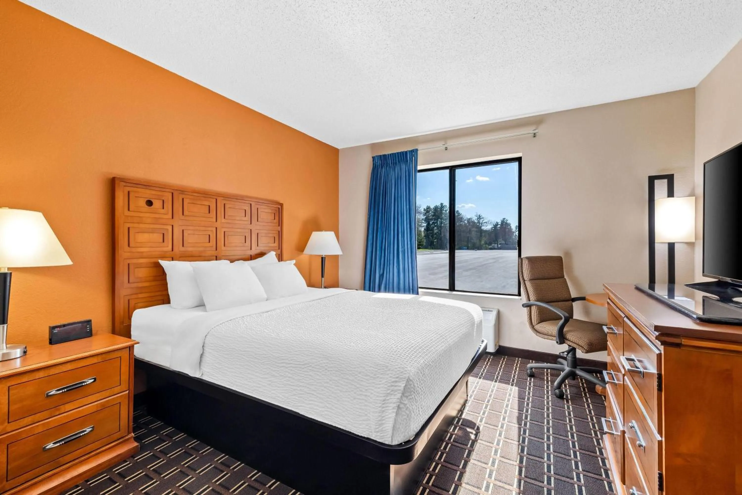 Queen Room - Non-Smoking in Days Inn by Wyndham Black River Falls - Access to ATV Trail