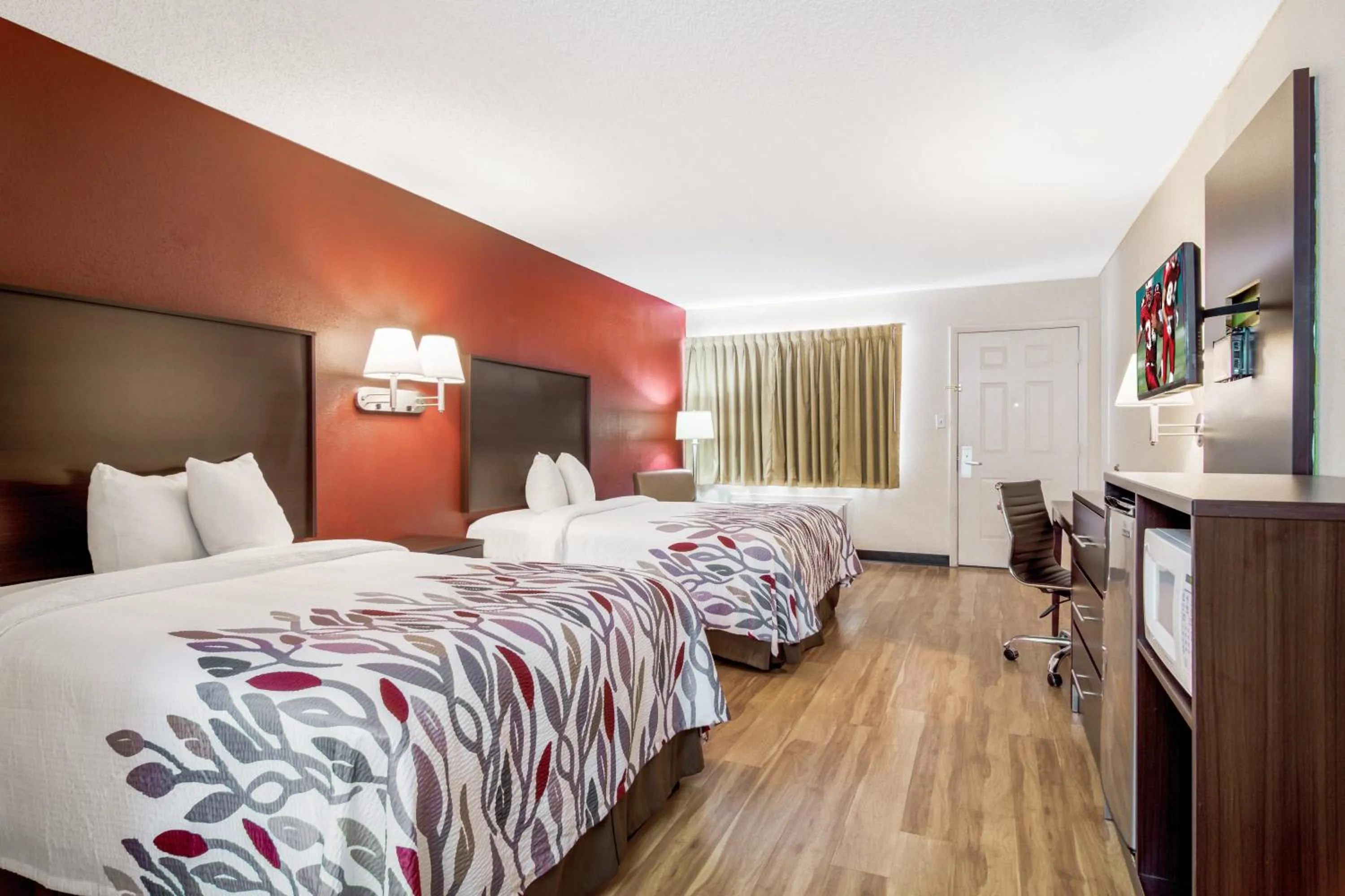 Deluxe Room with Two Double Beds Smoking in Red Roof Inn Acworth - Emerson - LakePoint South