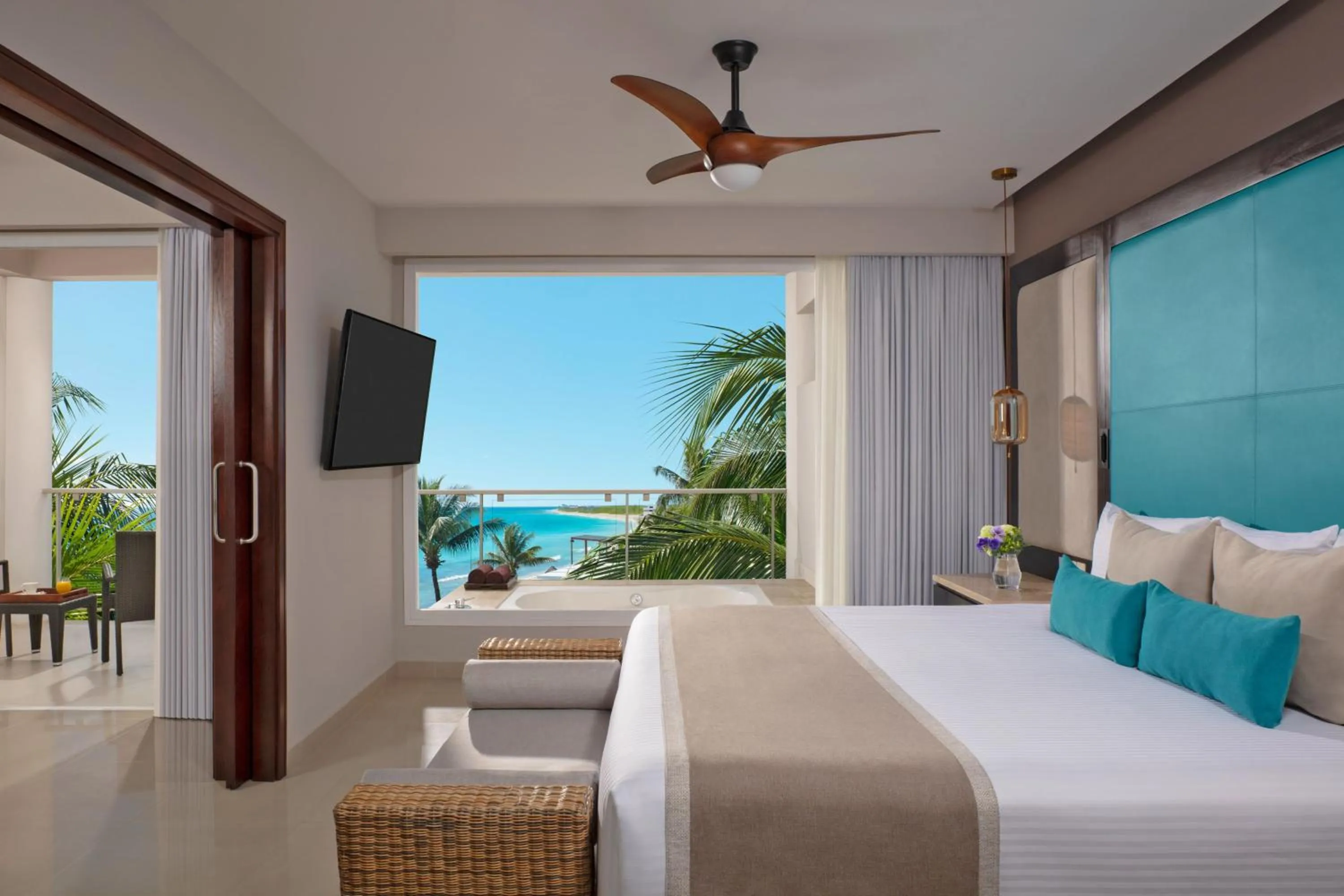 Preferred Club Ocean View King Bed in Dreams Jade Resort & Spa - All Inclusive