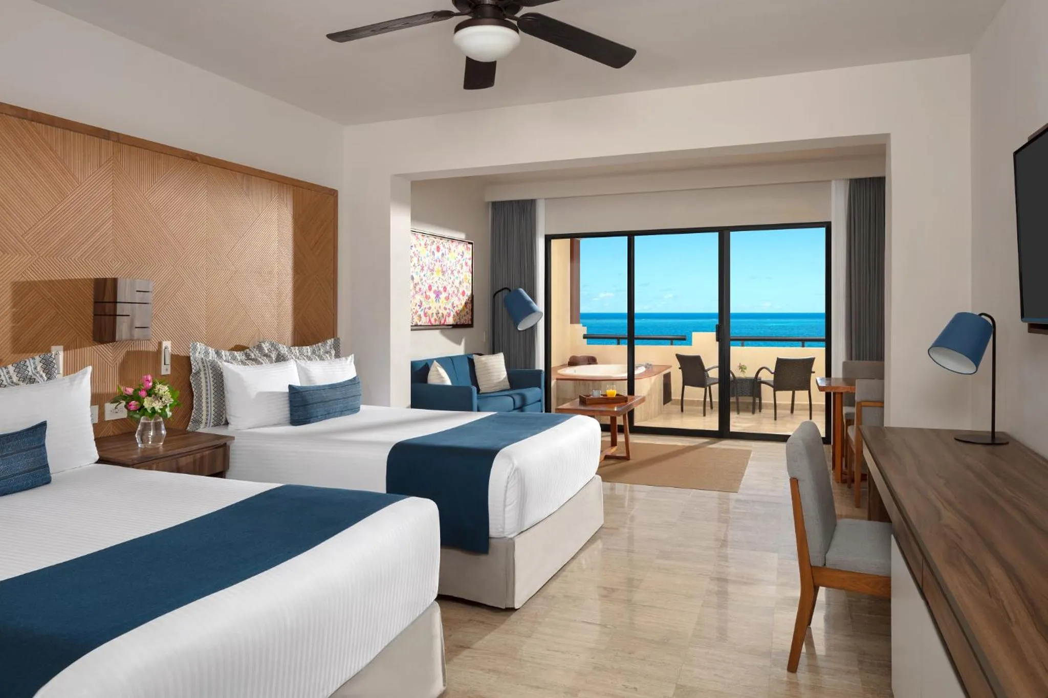 Preferred Club Junior Suite Ocean Front Double- in Dreams Sapphire Resort & Spa
