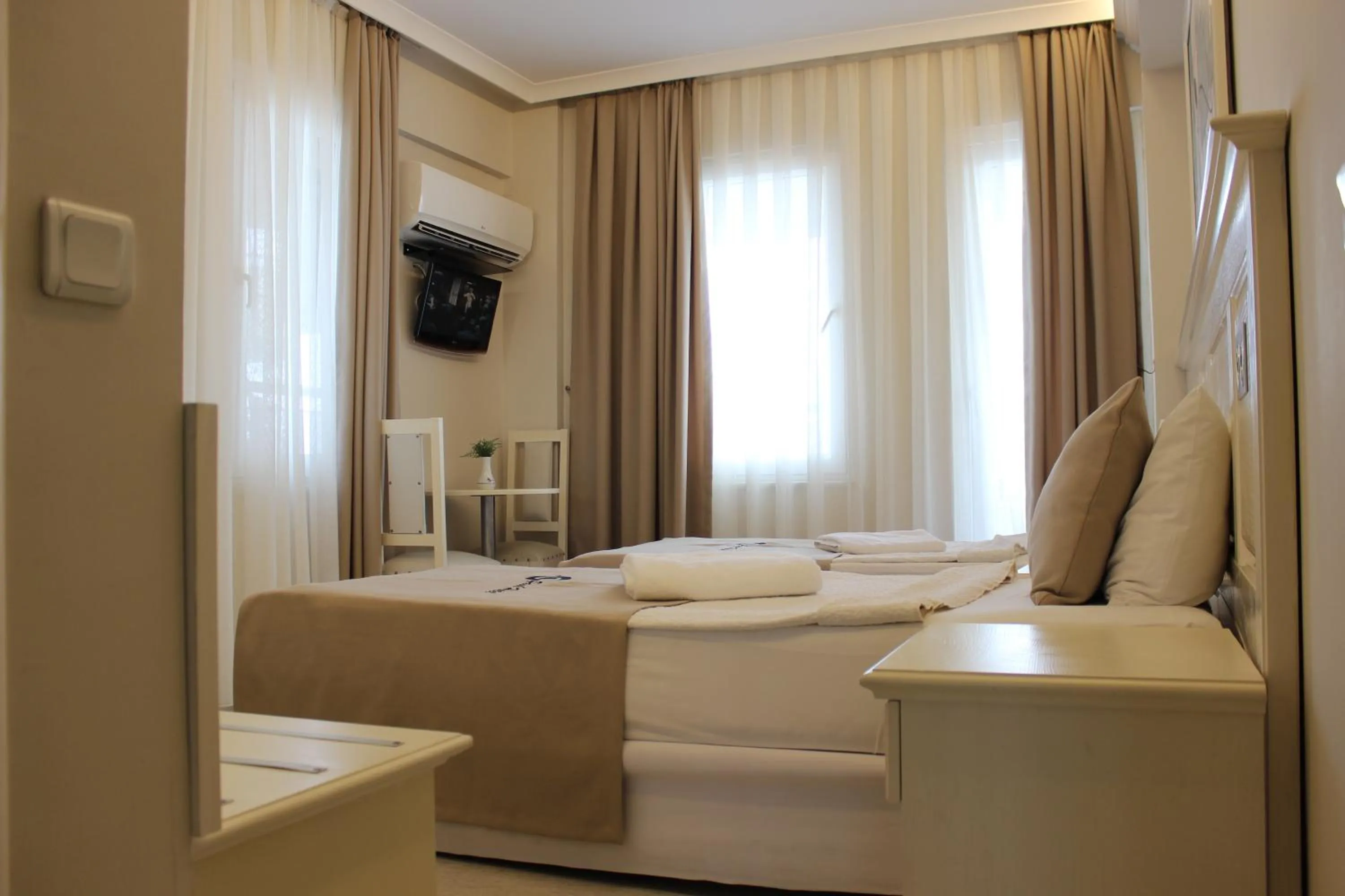 Standard Double Room with Sea View in Savk Hotel