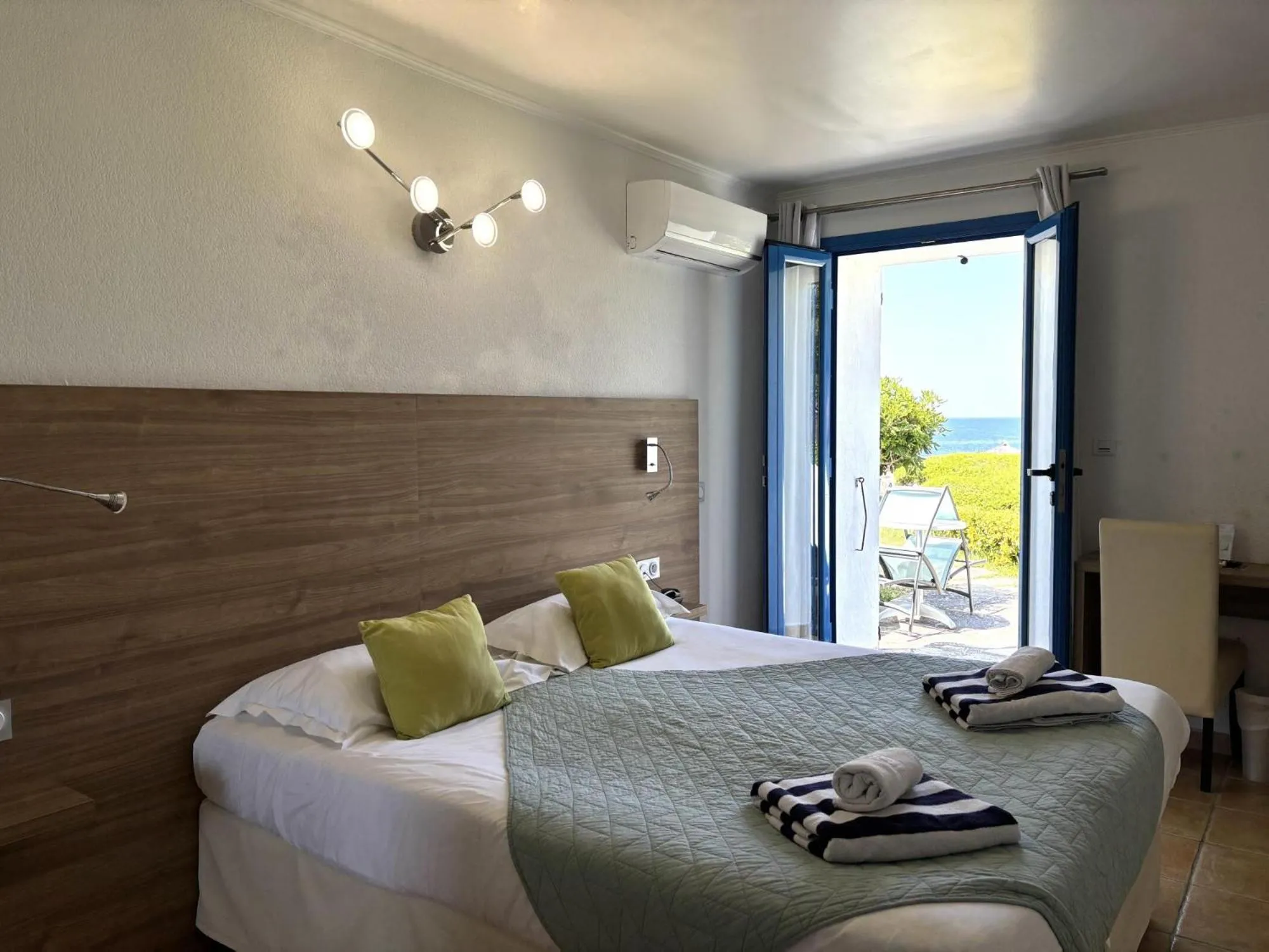 Double Room with Sea View in Hotel Bellevue