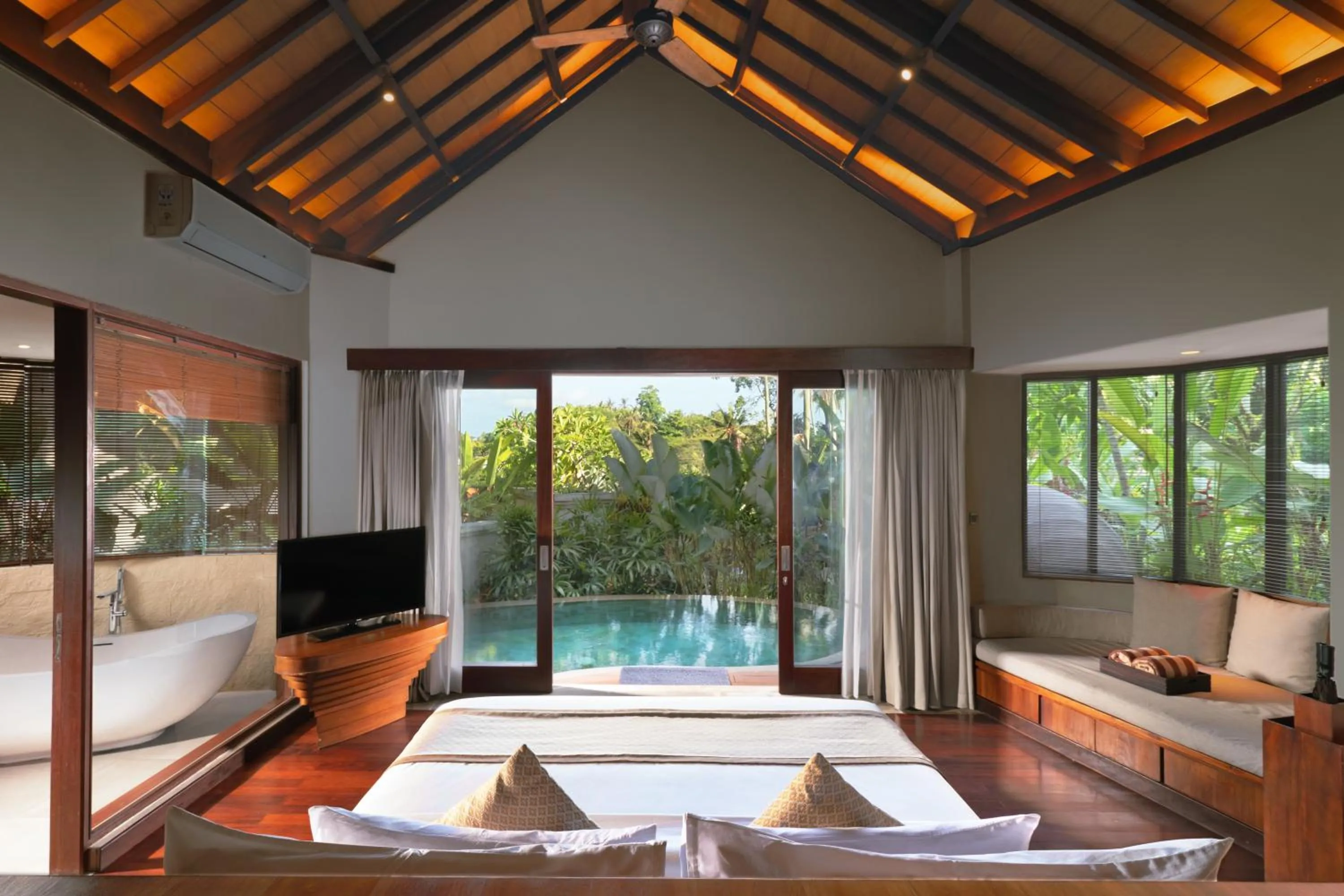 Courtyard Villa in tanadewa Resort Ubud Bali by Cross Collection