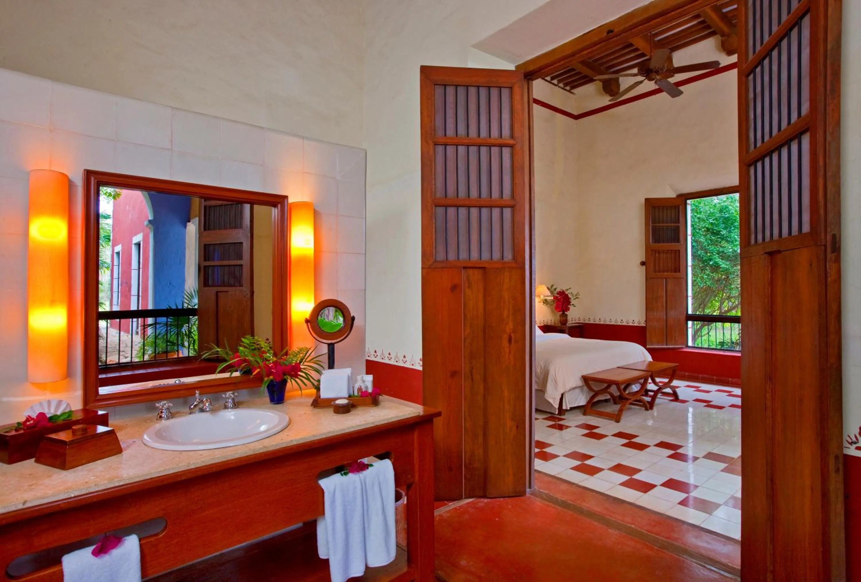 Deluxe King Room in Hacienda Santa Rosa de Lima