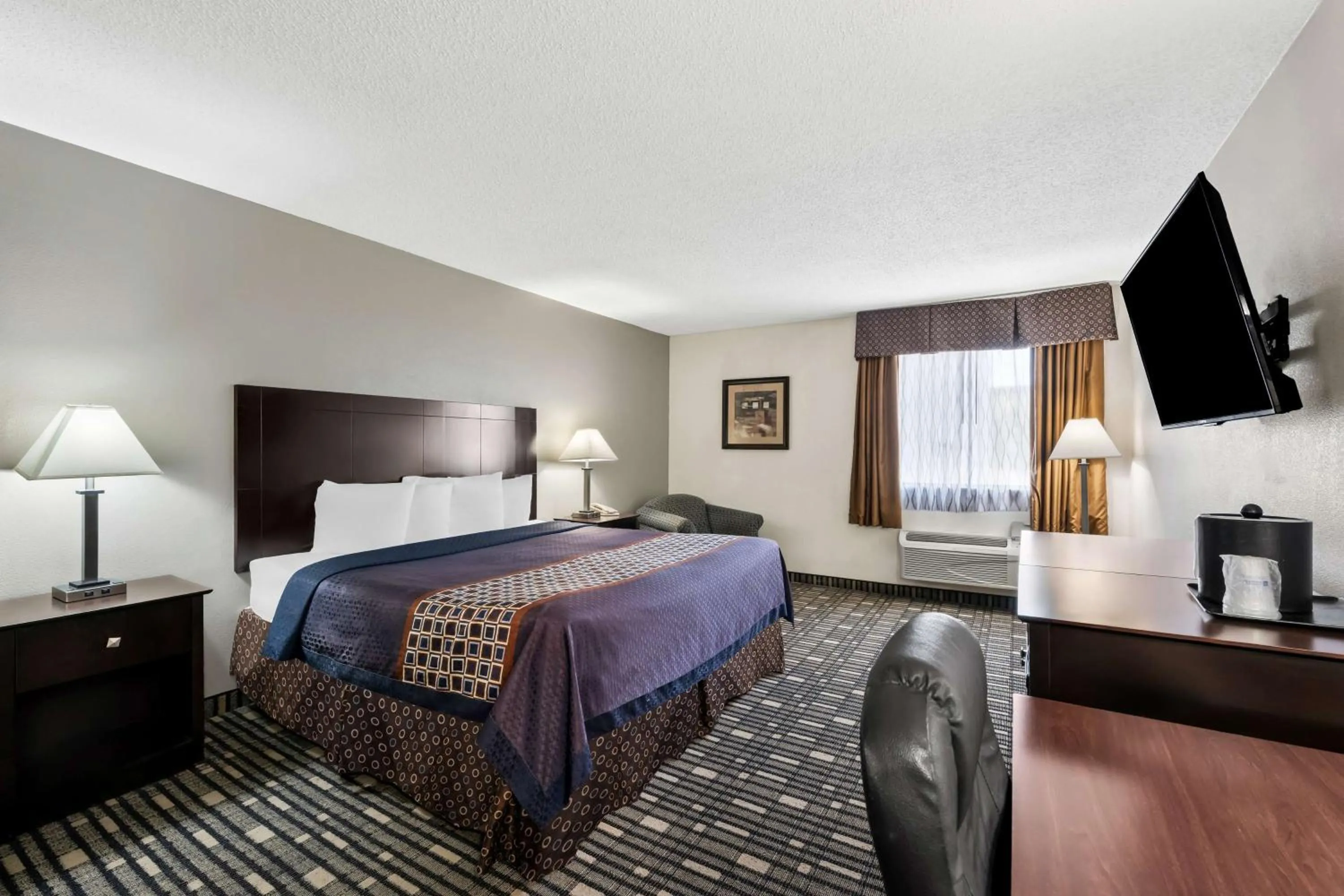 King Room in SureStay Plus Hotel by Best Western Lubbock Medical Center