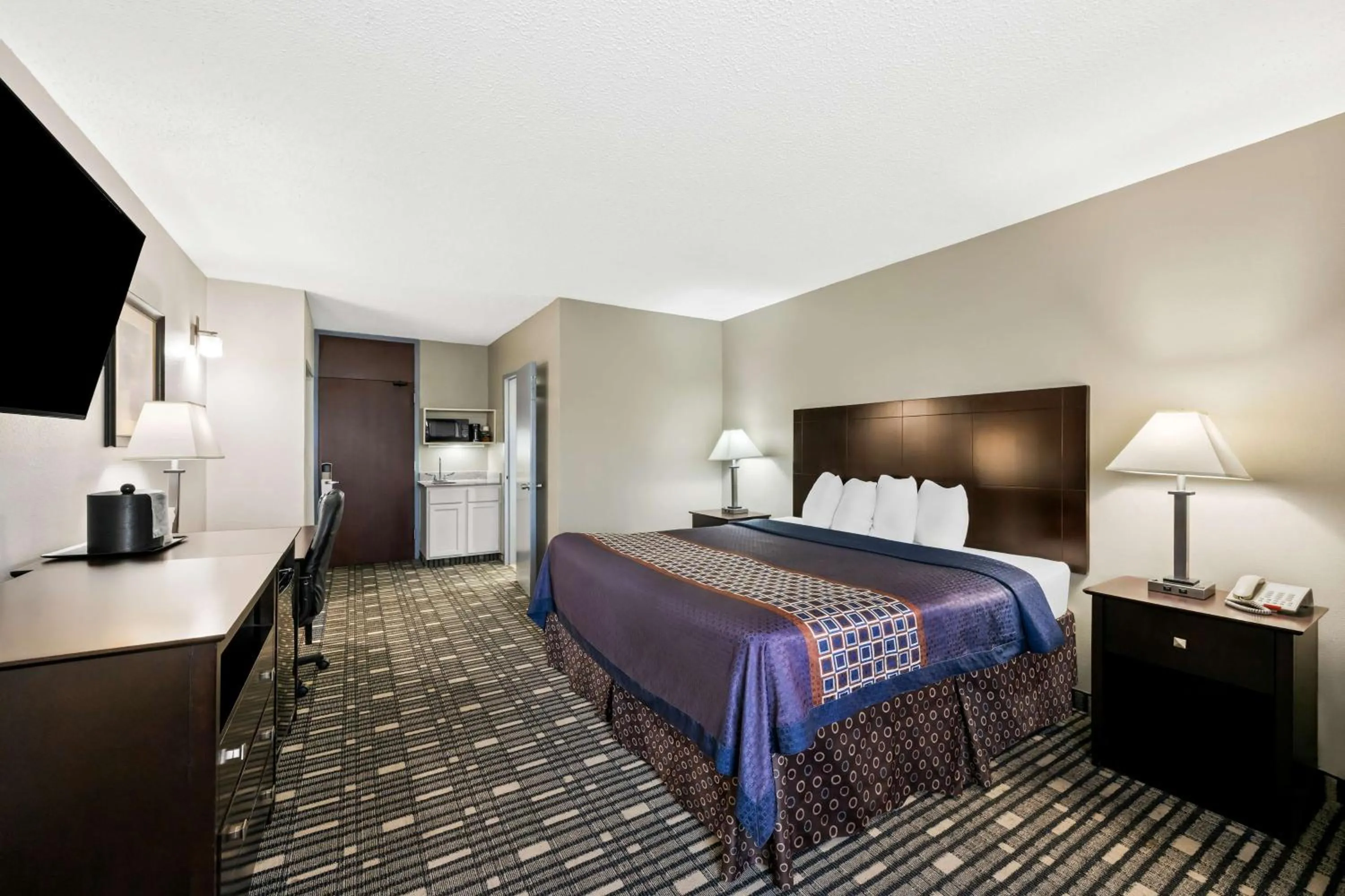 King Room - Disability Access in SureStay Plus Hotel by Best Western Lubbock Medical Center