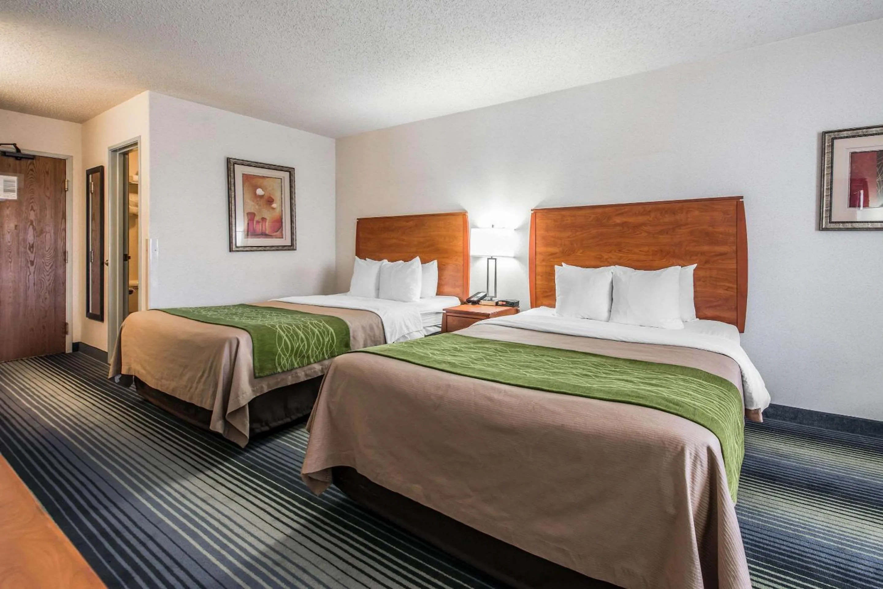Queen Room with Two Queen Beds - Non Smoking in Quality Inn Denver Westminster
