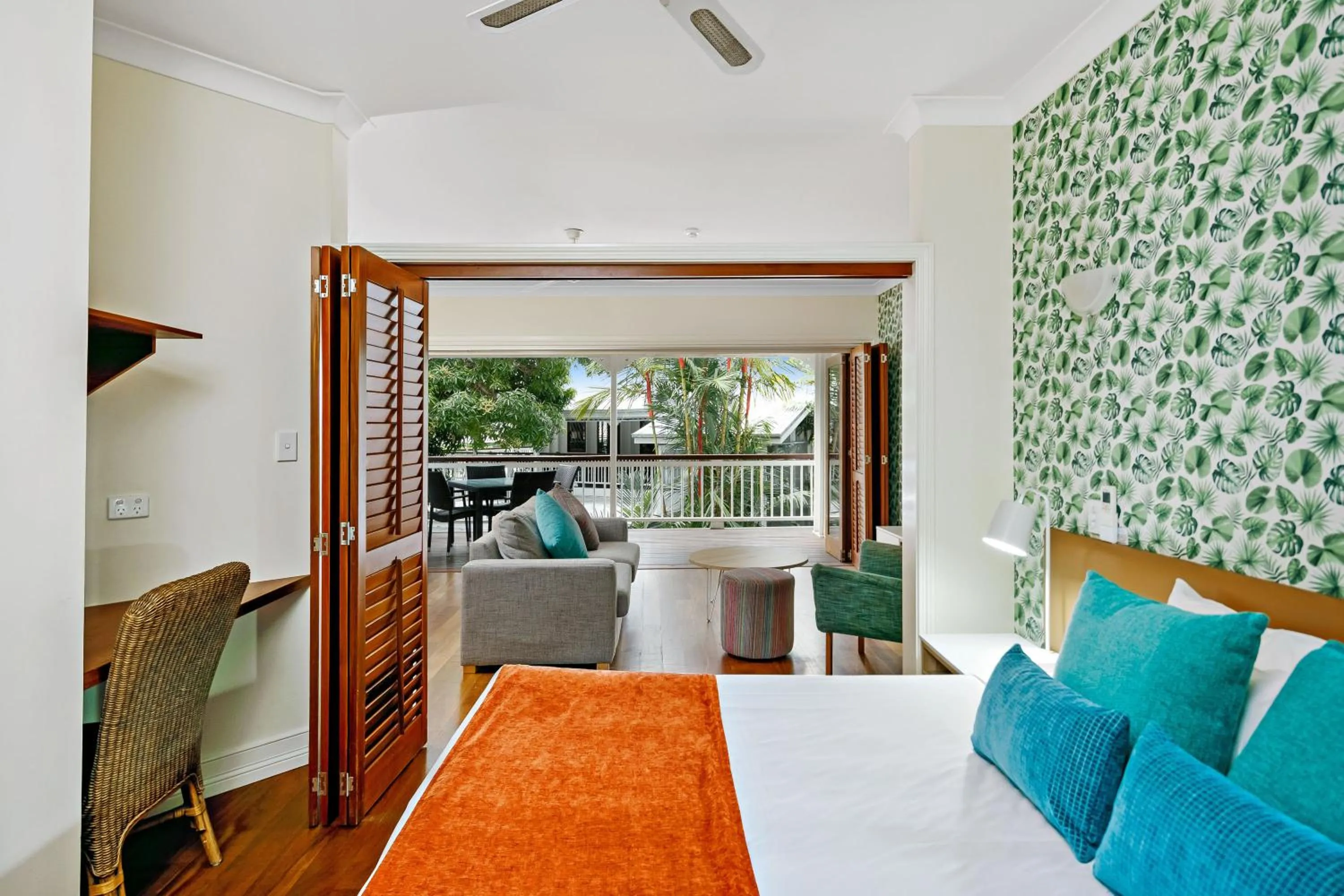 One-Bedroom Suite with Spa Bath in Mantra on the Inlet