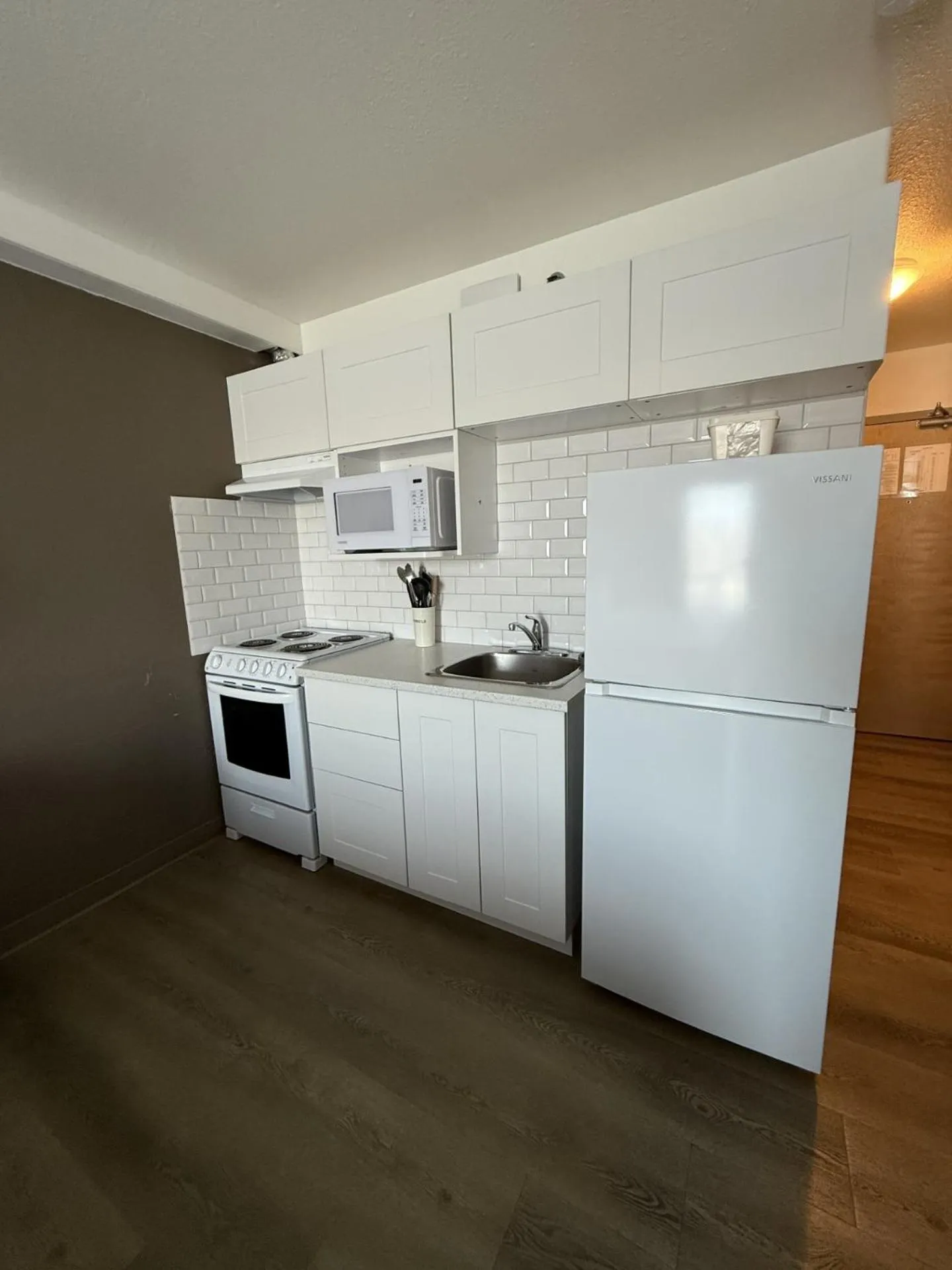 King Room with Kitchenette - Non-Smoking in Super 8 by Wyndham Dawson Creek