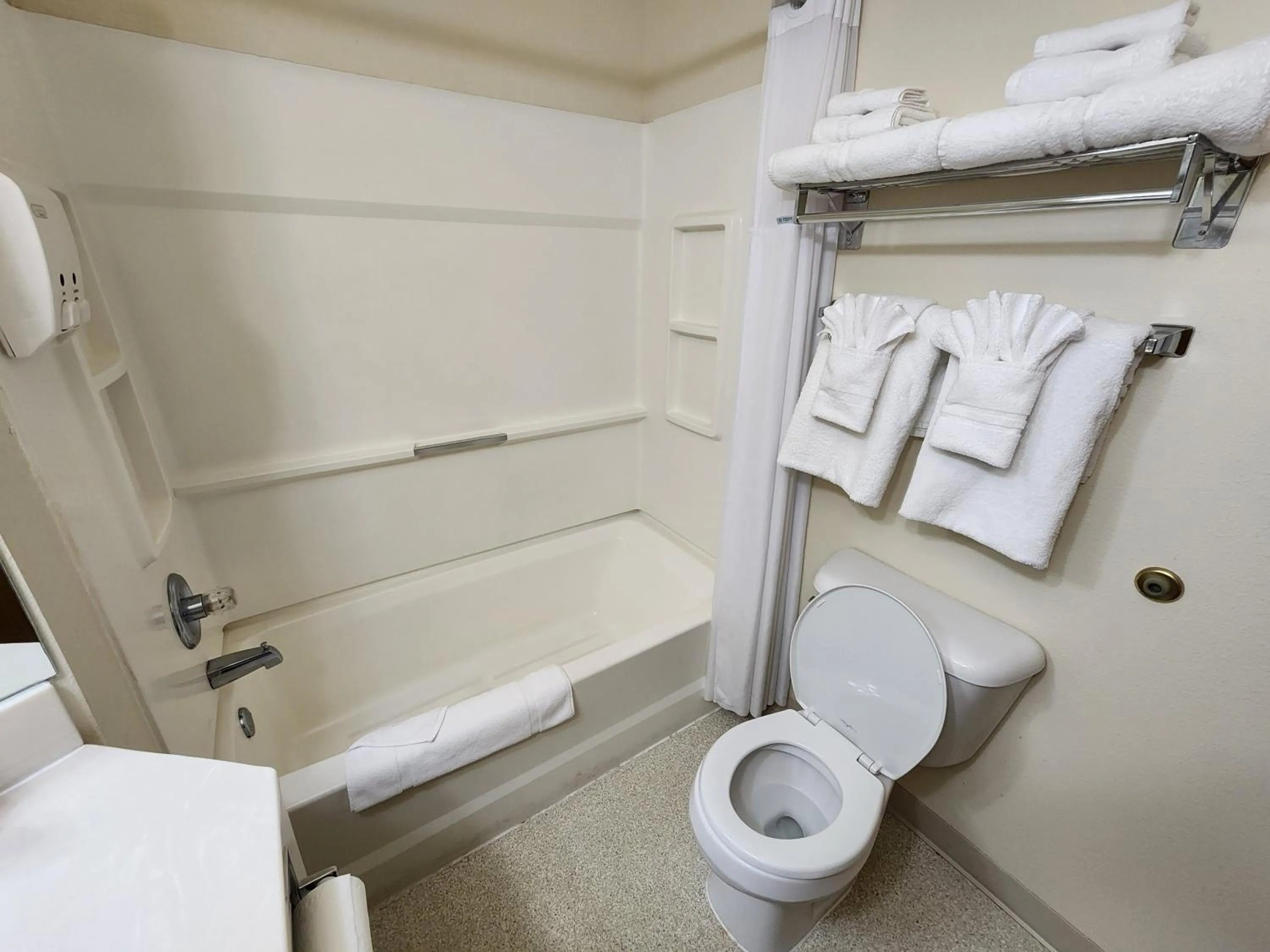 King Studio in Windsor Place Inn