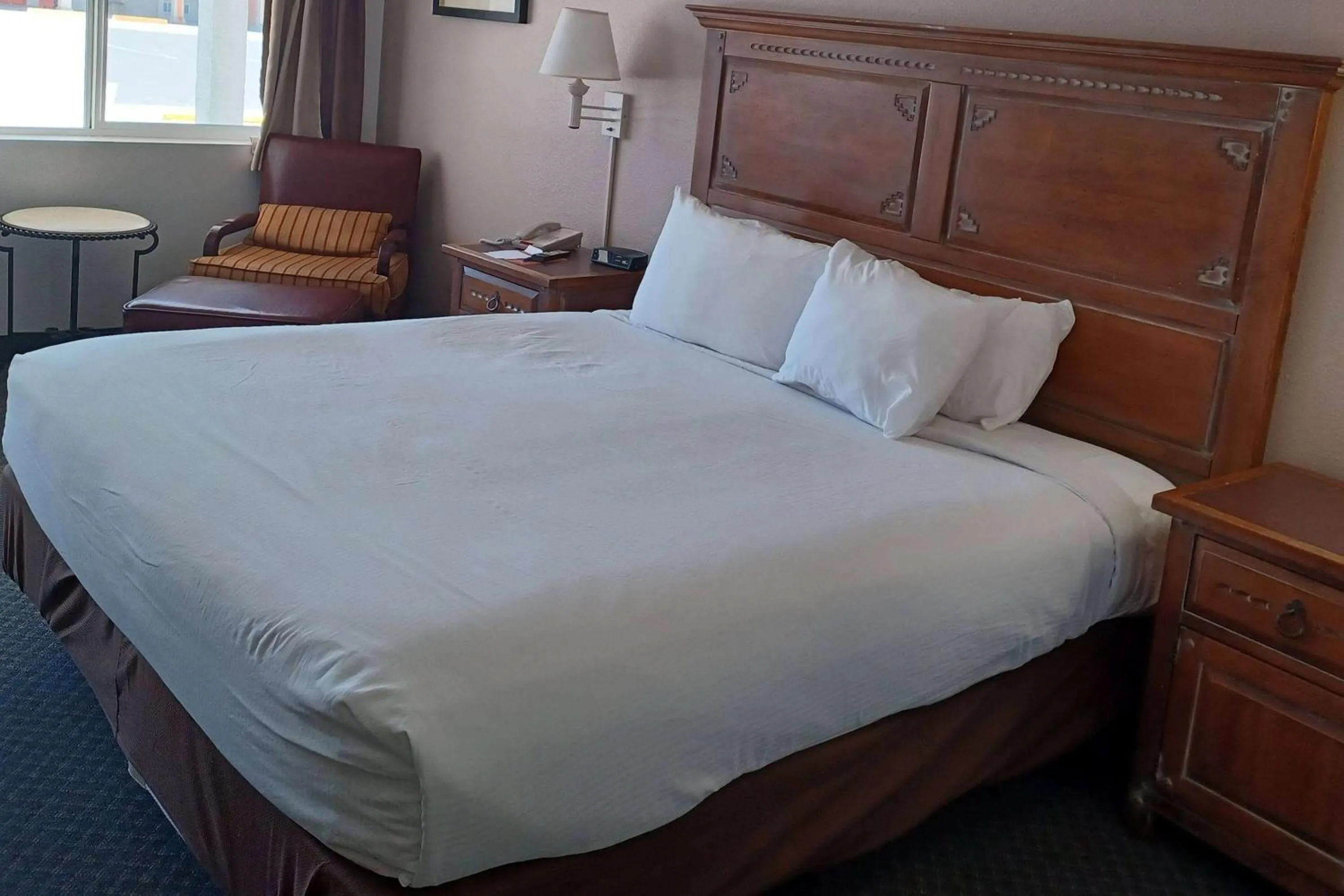 King Room - Non-Smoking in Howard Johnson by Wyndham Springerville