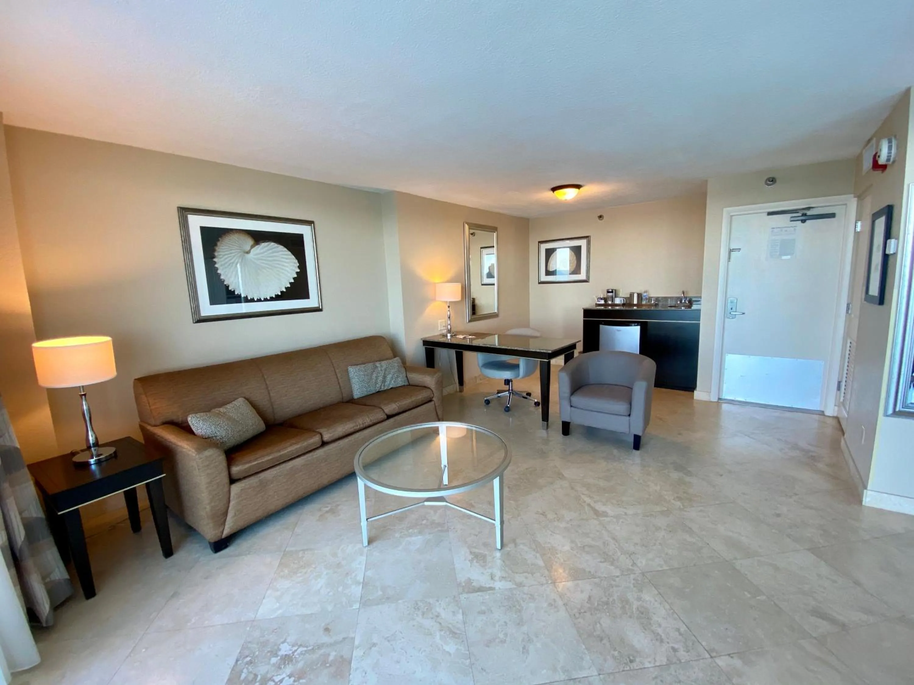 Oceanfront King Studio Suite with Sofa Bed and Walk in Shower over 550 sq. ft. - Balcony in Radisson Suite Hotel Oceanfront