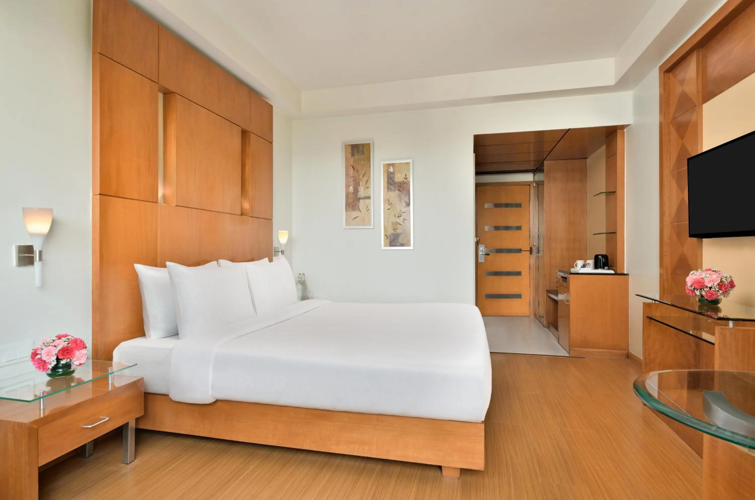 Business Double Non-Smoking Room  in Ramada By Wyndham Jaipur