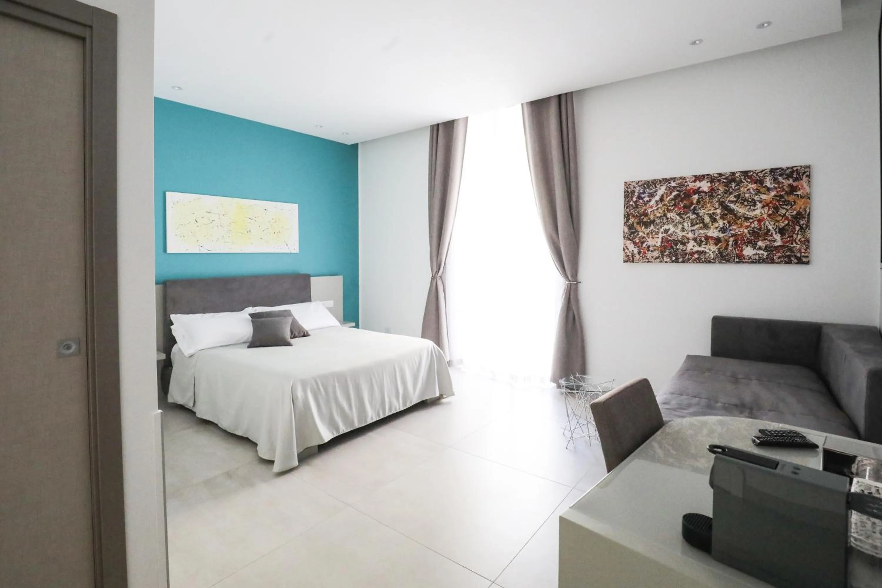 Deluxe Quadruple Room in Toledo 16 Luxury Suites