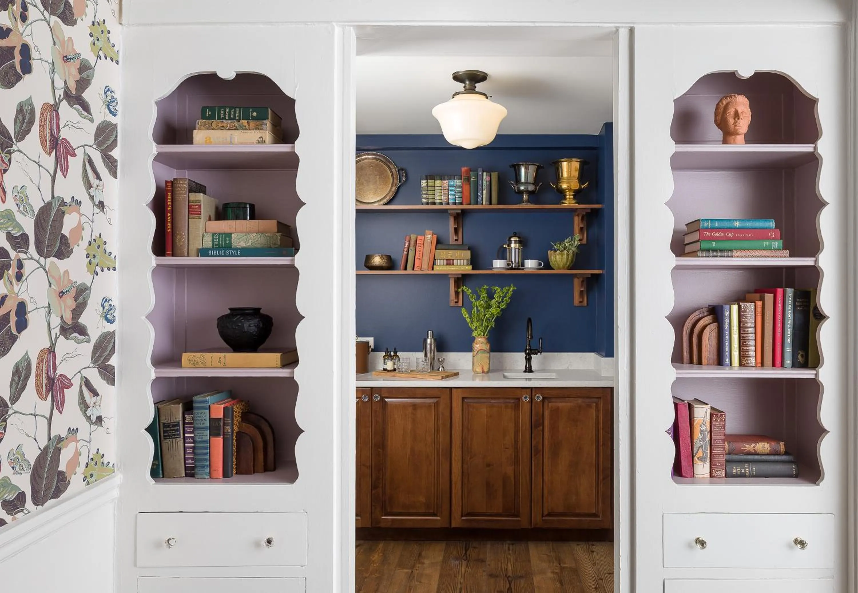 Queen Suite in Graduate by Hilton Evanston