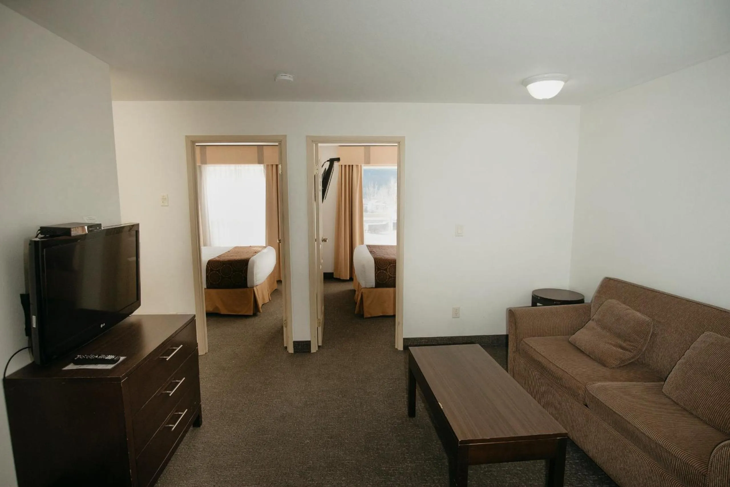 Two-Bedroom Suite with Two Queen Beds - Non-Smoking in Ramada Golden