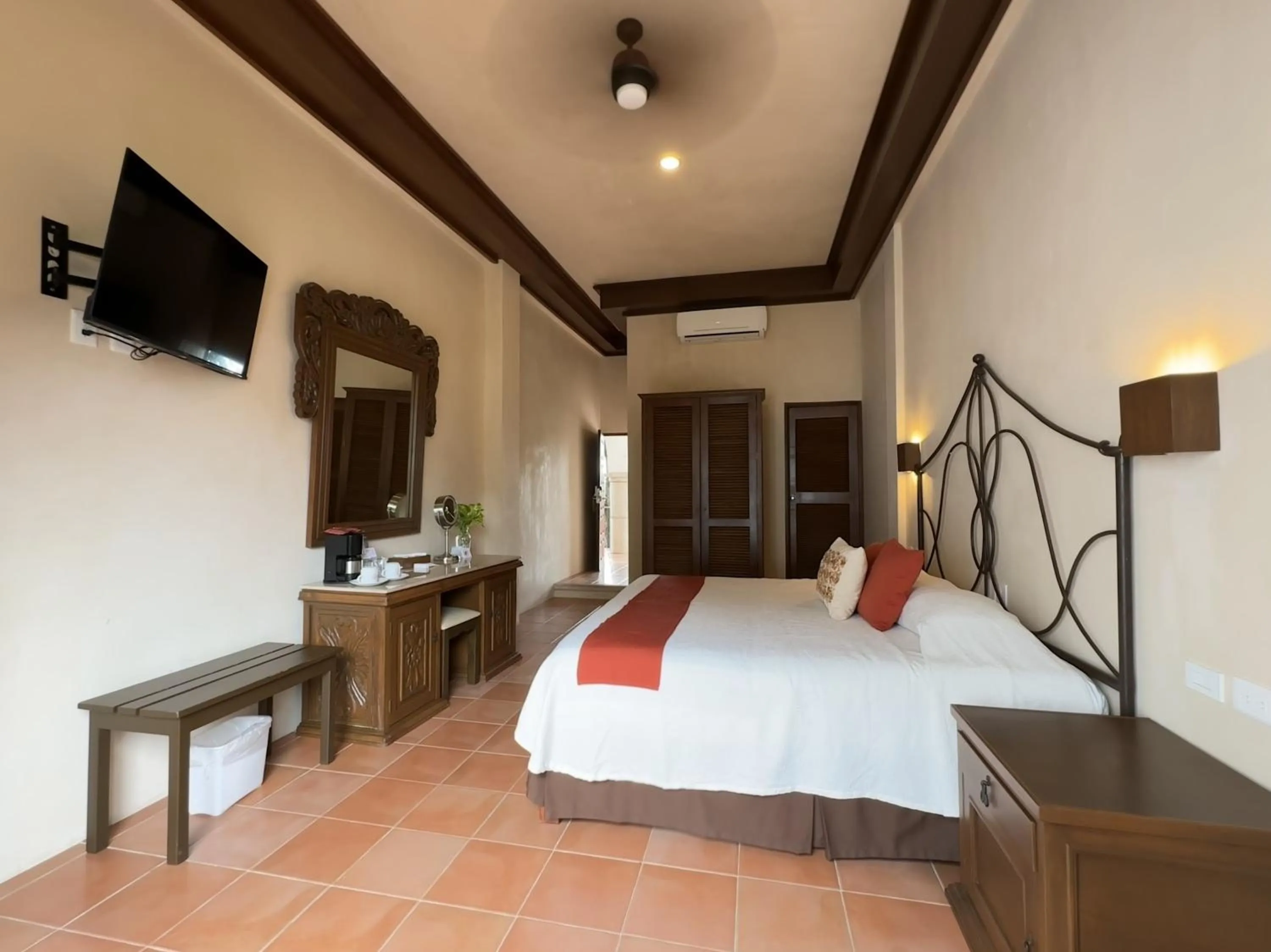 Superior King Room in Hotel Meson del Marques