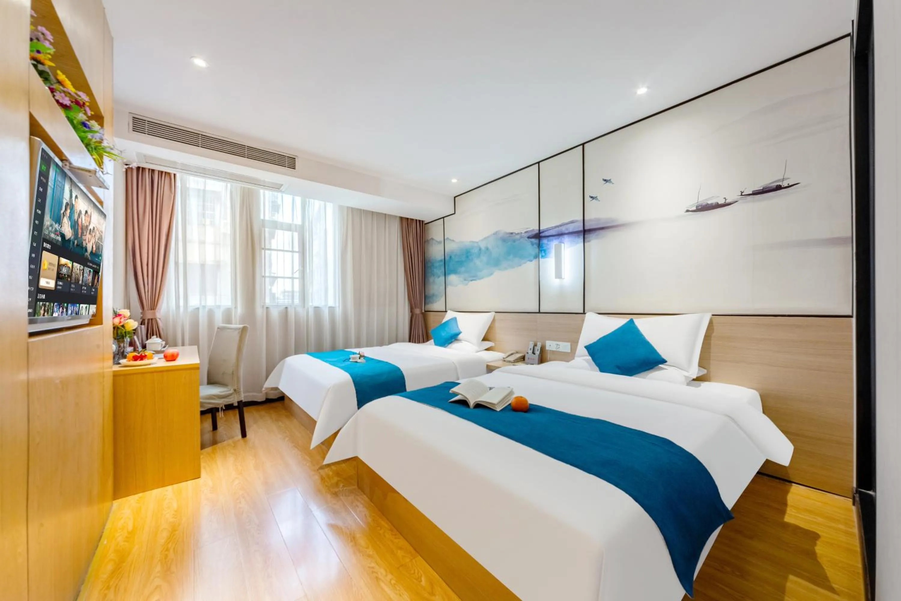 Deluxe Family Room in Guangzhou Hongcheng Hotel
