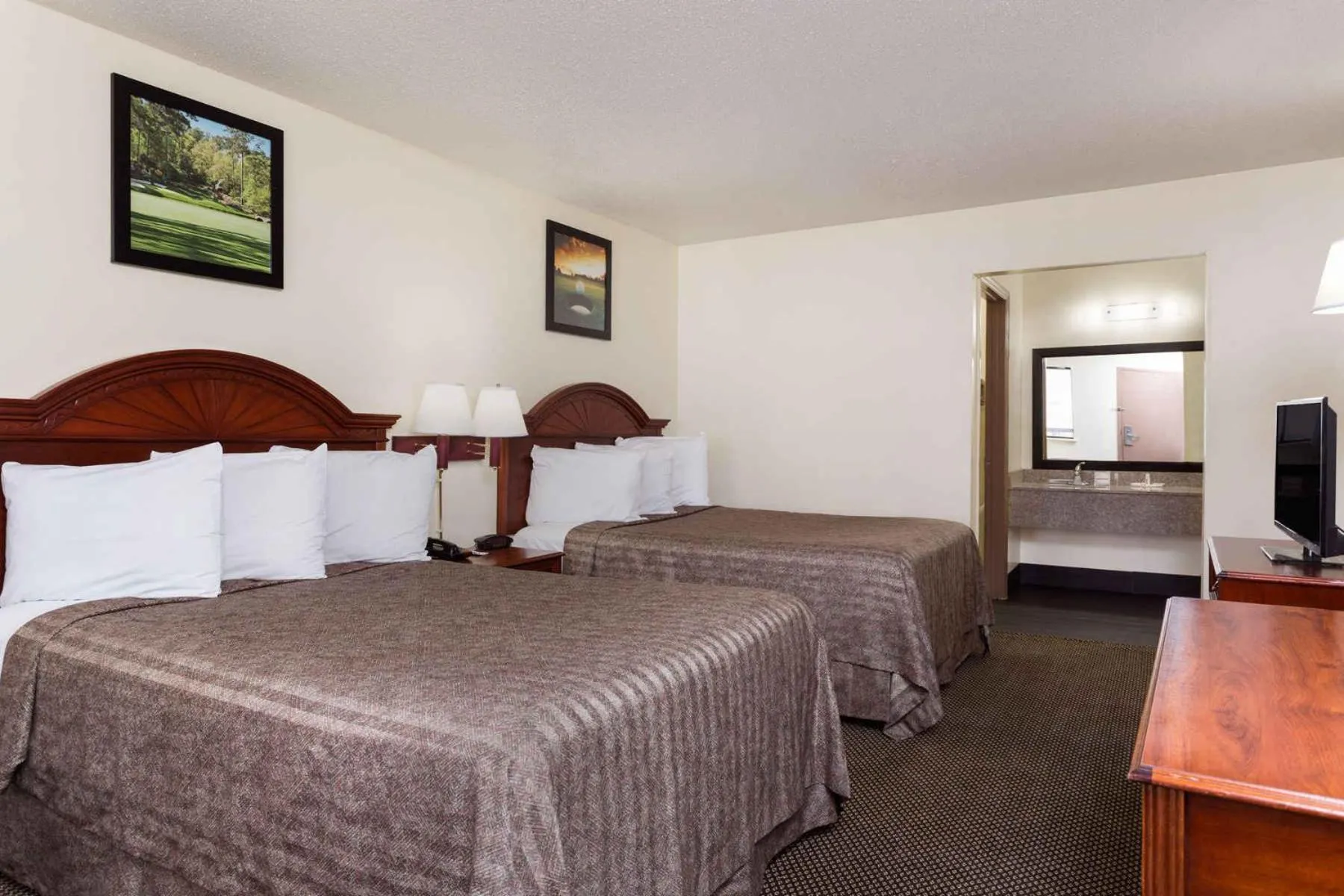 Double Room with Two Double Beds - Smoking in Heritage Inn Augusta