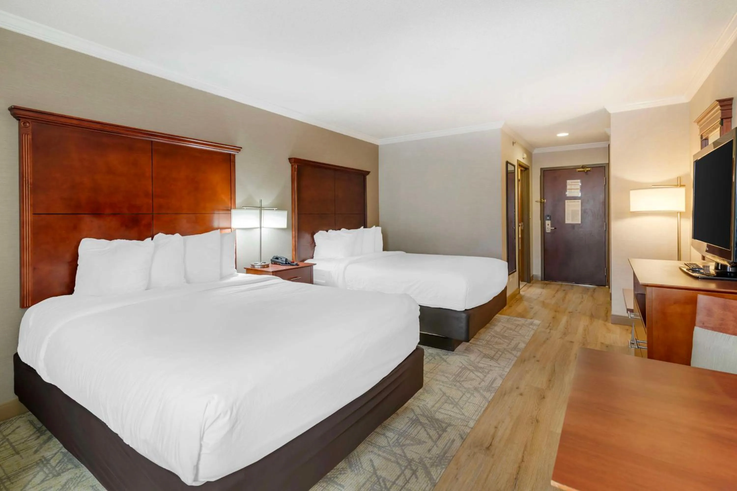 Queen Room with Two Queen Beds with Roll-In Shower - Mobility Accessible/Non-Smoking in Best Western Liverpool-Syracuse Inn & Suites